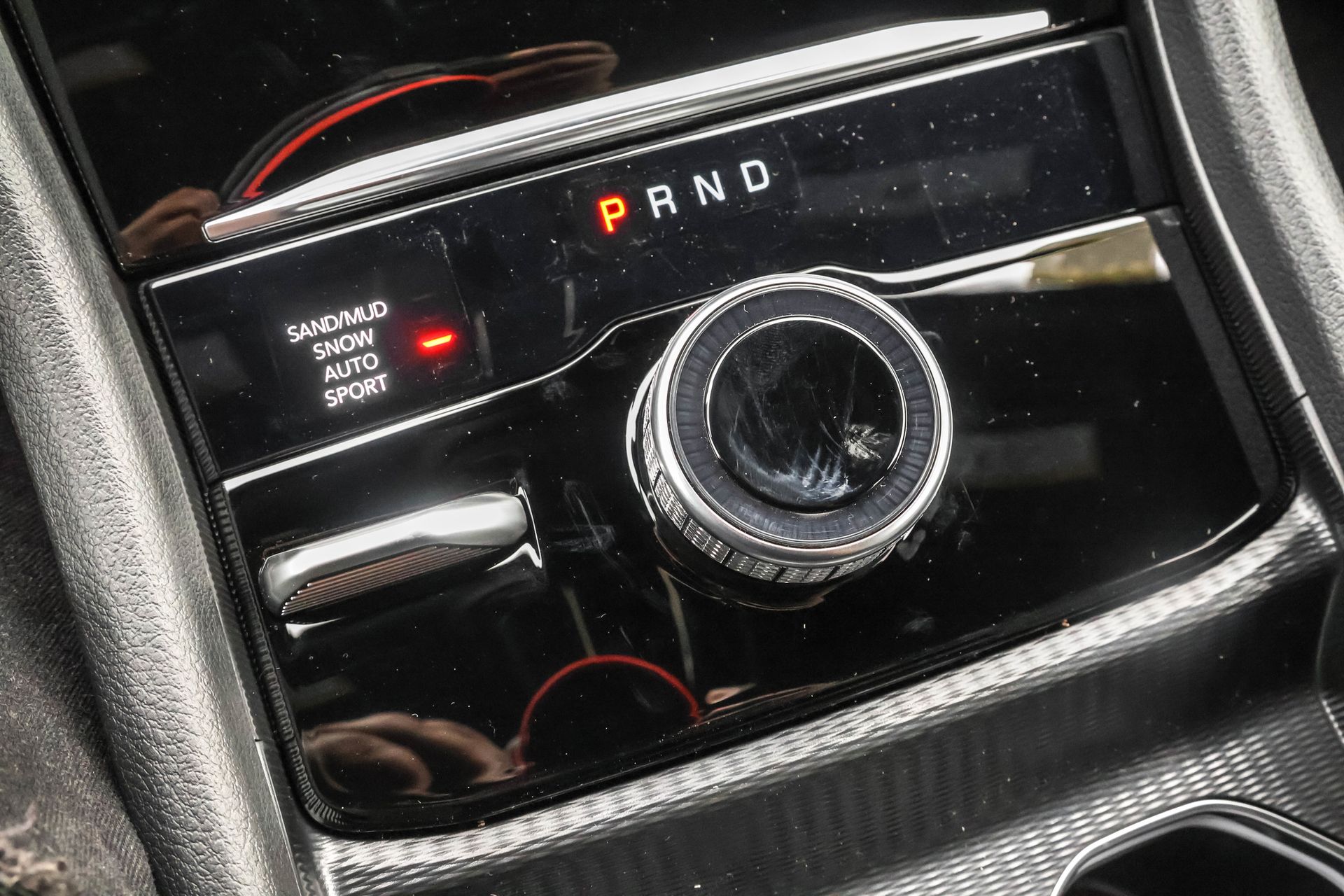 2025 JEEP GRAND CHEROKEE - Image 19