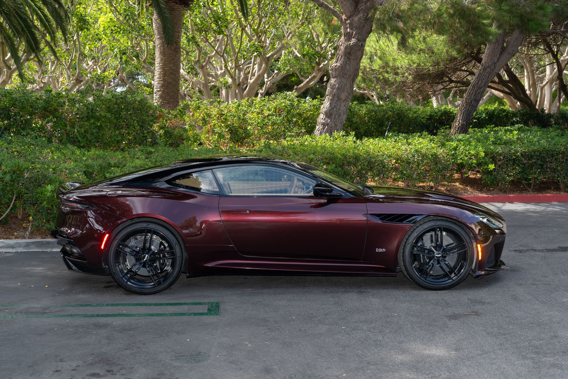 Aston Martin 2020 DBS Superleggera