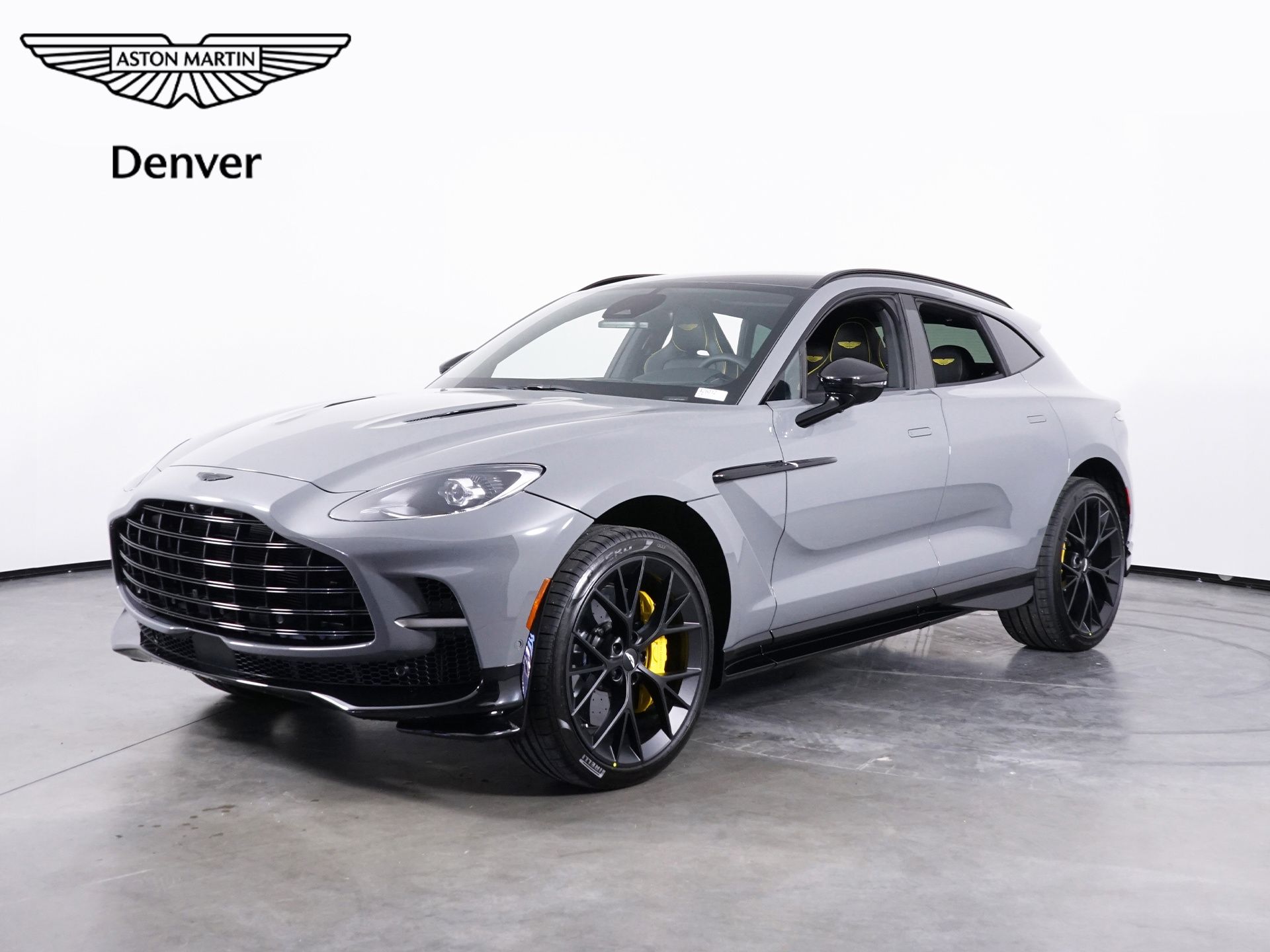 2026 Aston Martin DBX 707's photo