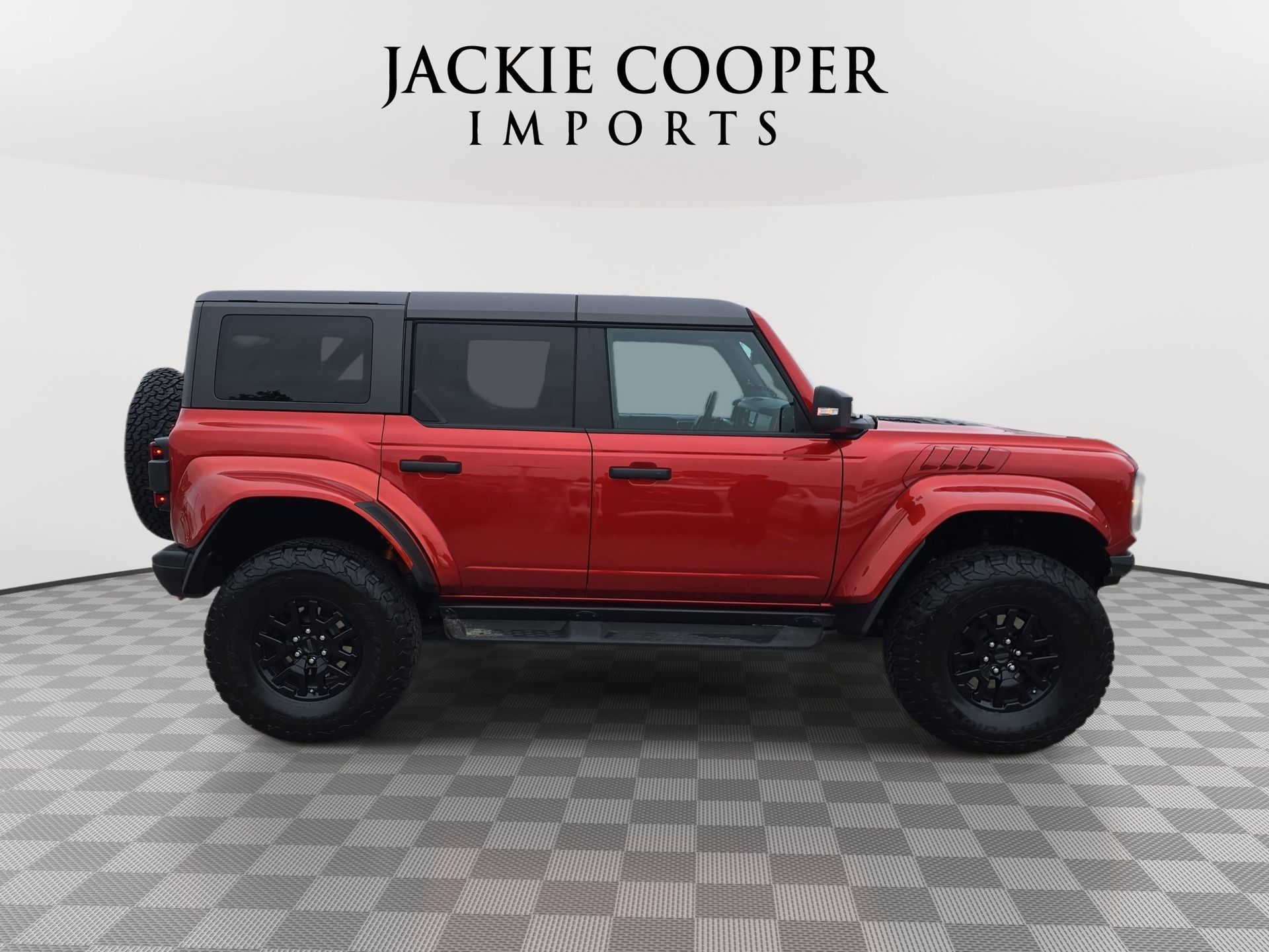 View vehicle photo 4