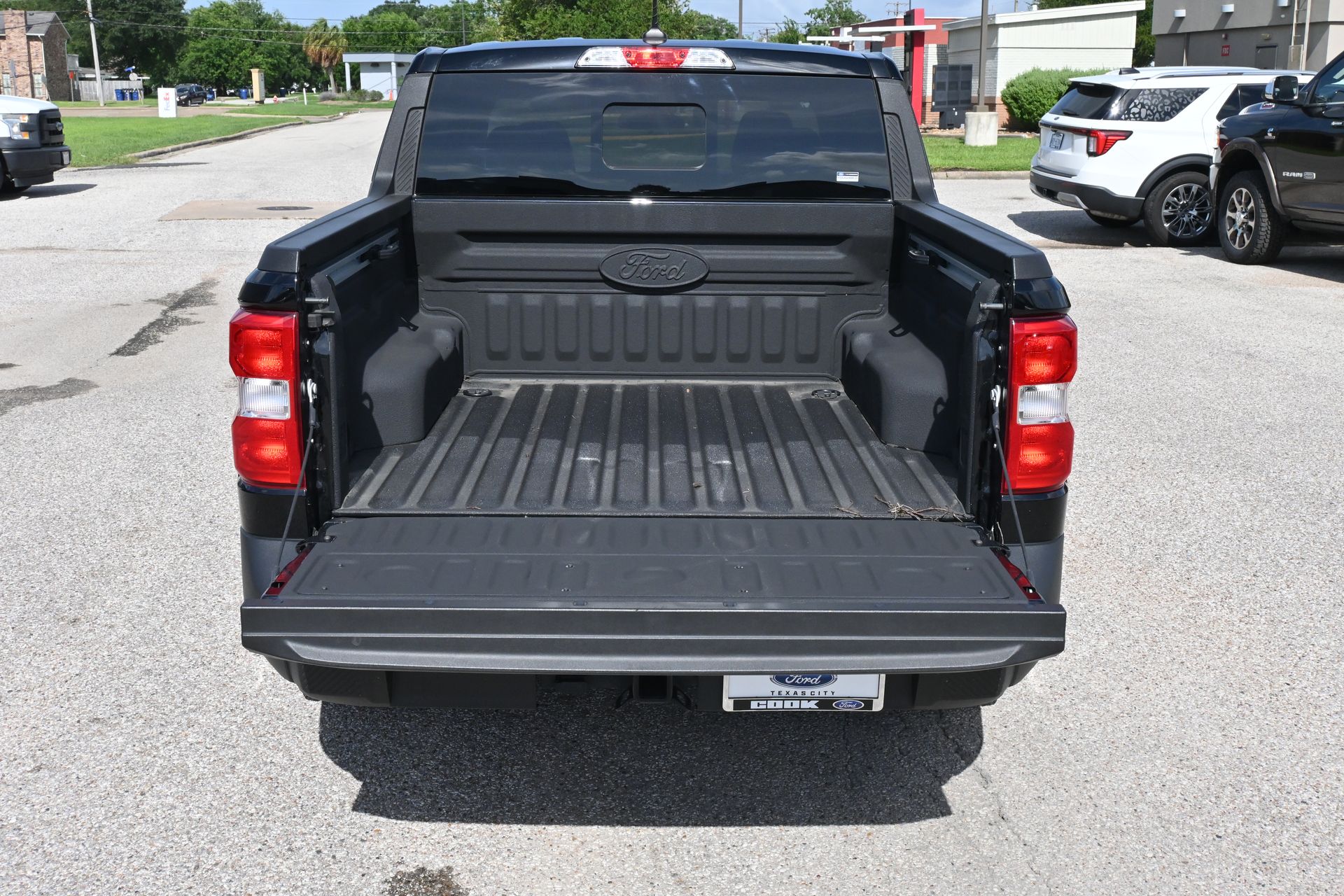 2024 Ford Maverick Lariat Black at DeMontrond Mazda