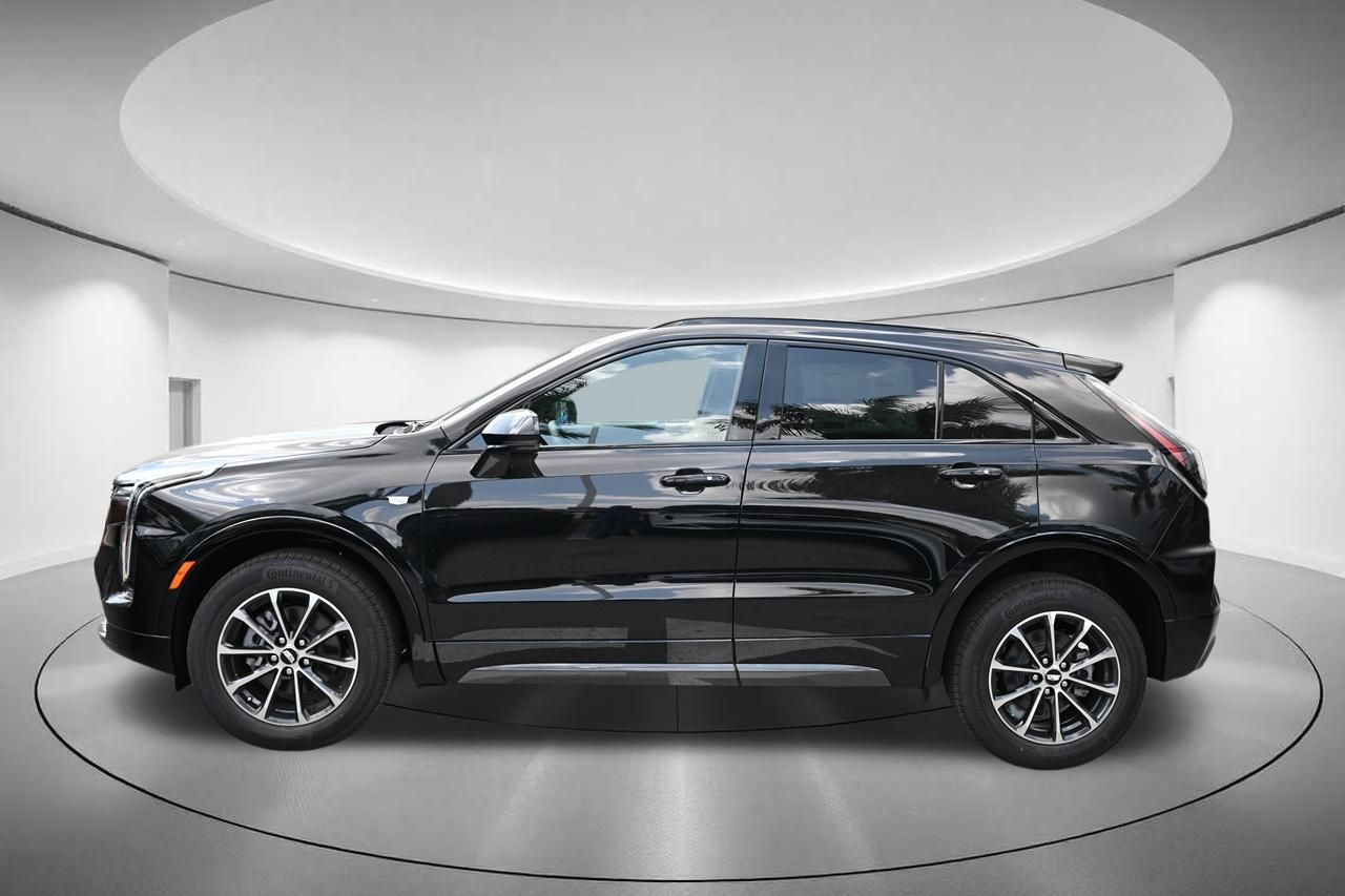 2024 Cadillac XT4 Sport 2