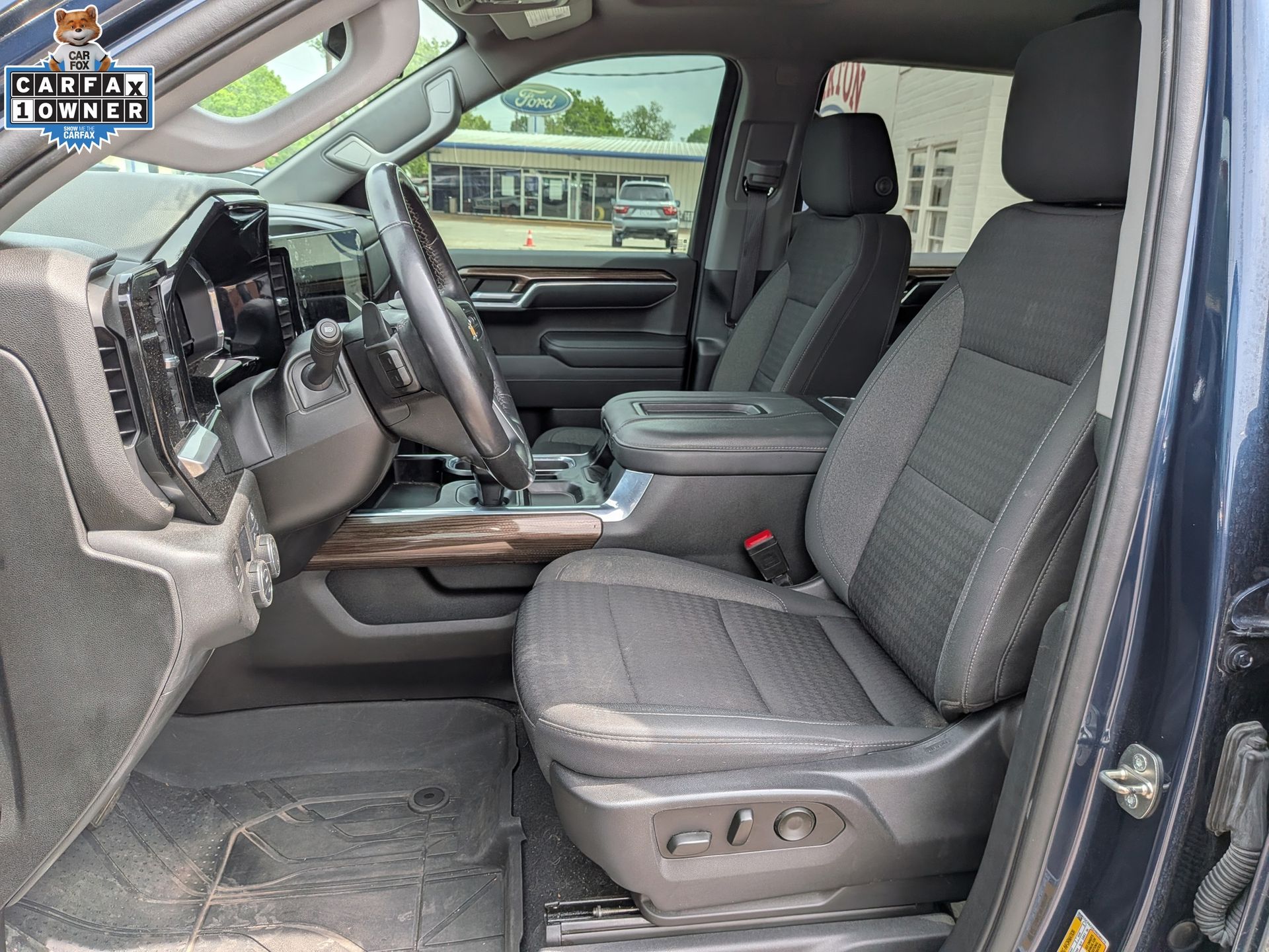 2022 Chevrolet Silverado 1500 LT - 9