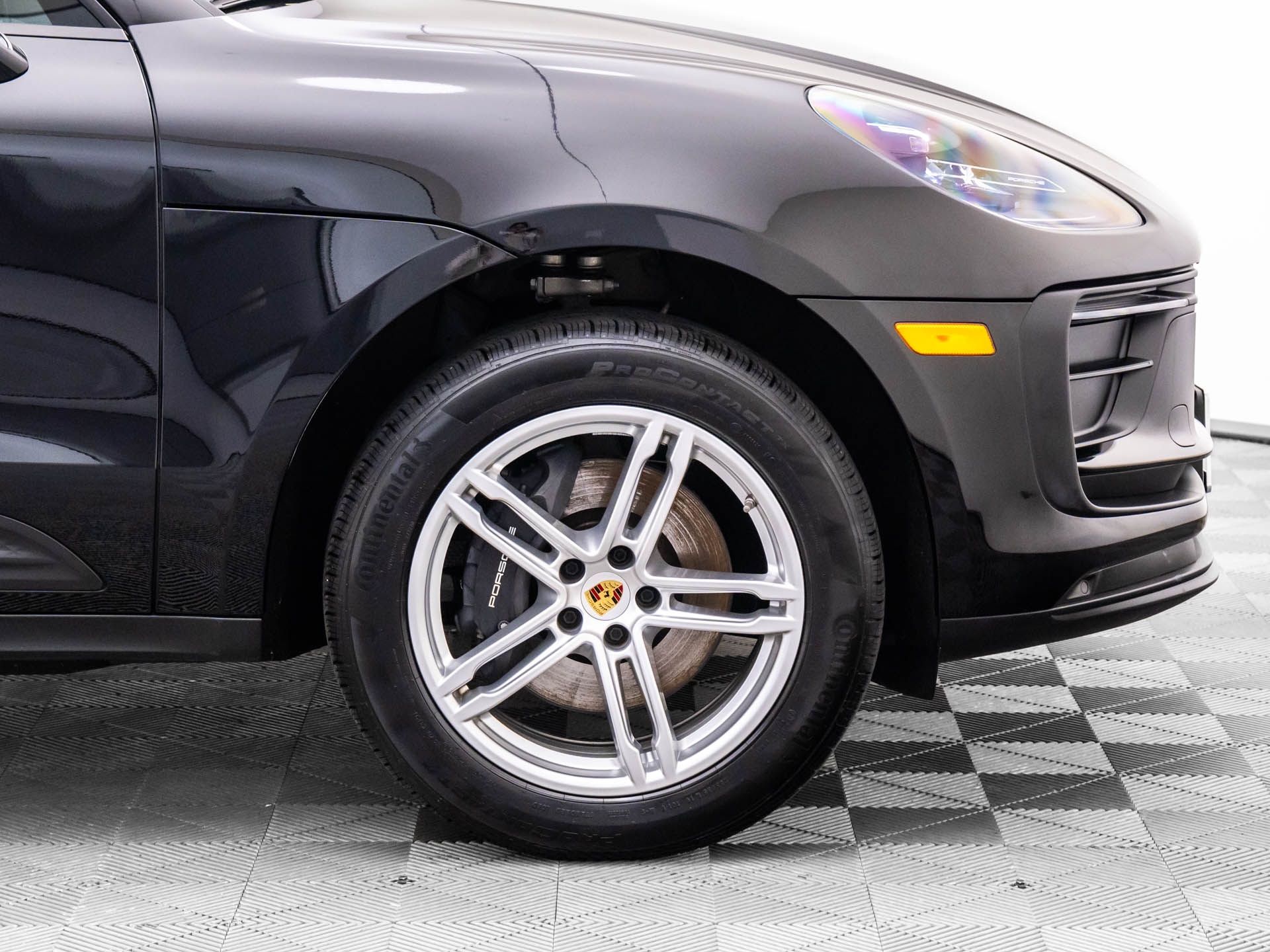 2024 Porsche Macan  photo