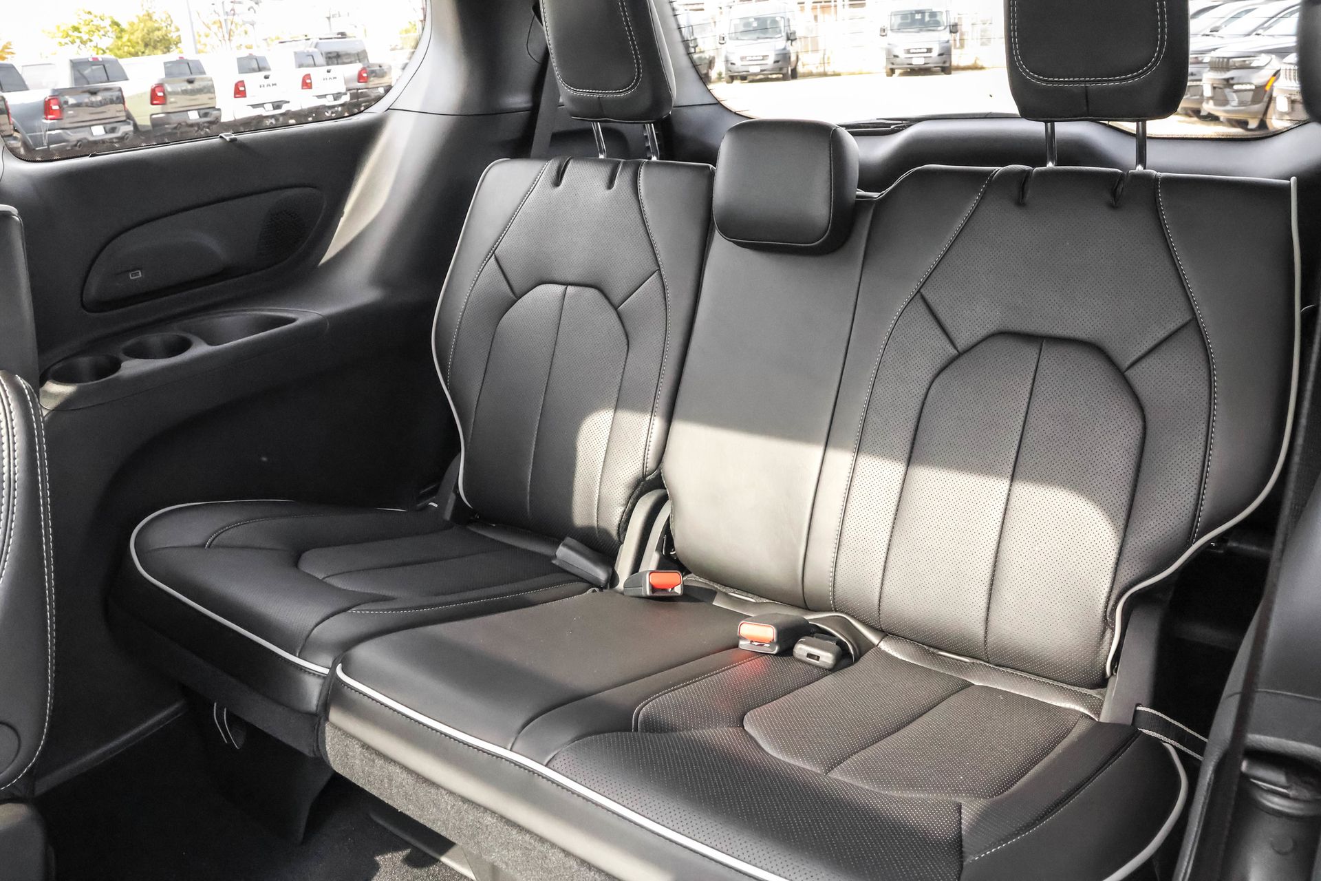 2026 CHRYSLER PACIFICA - Image 18