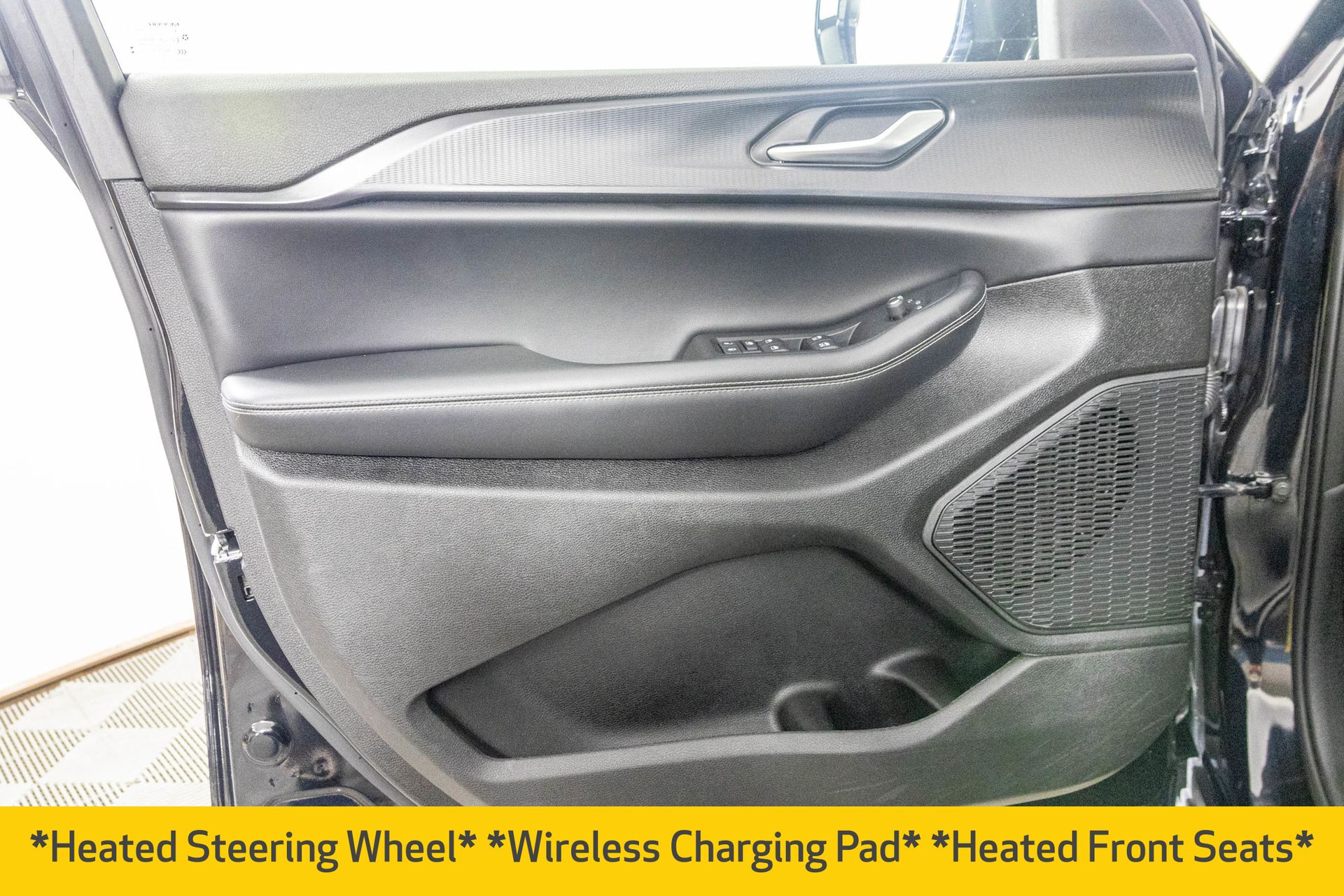 2023 JEEP GRAND CHEROKEE - Image 16