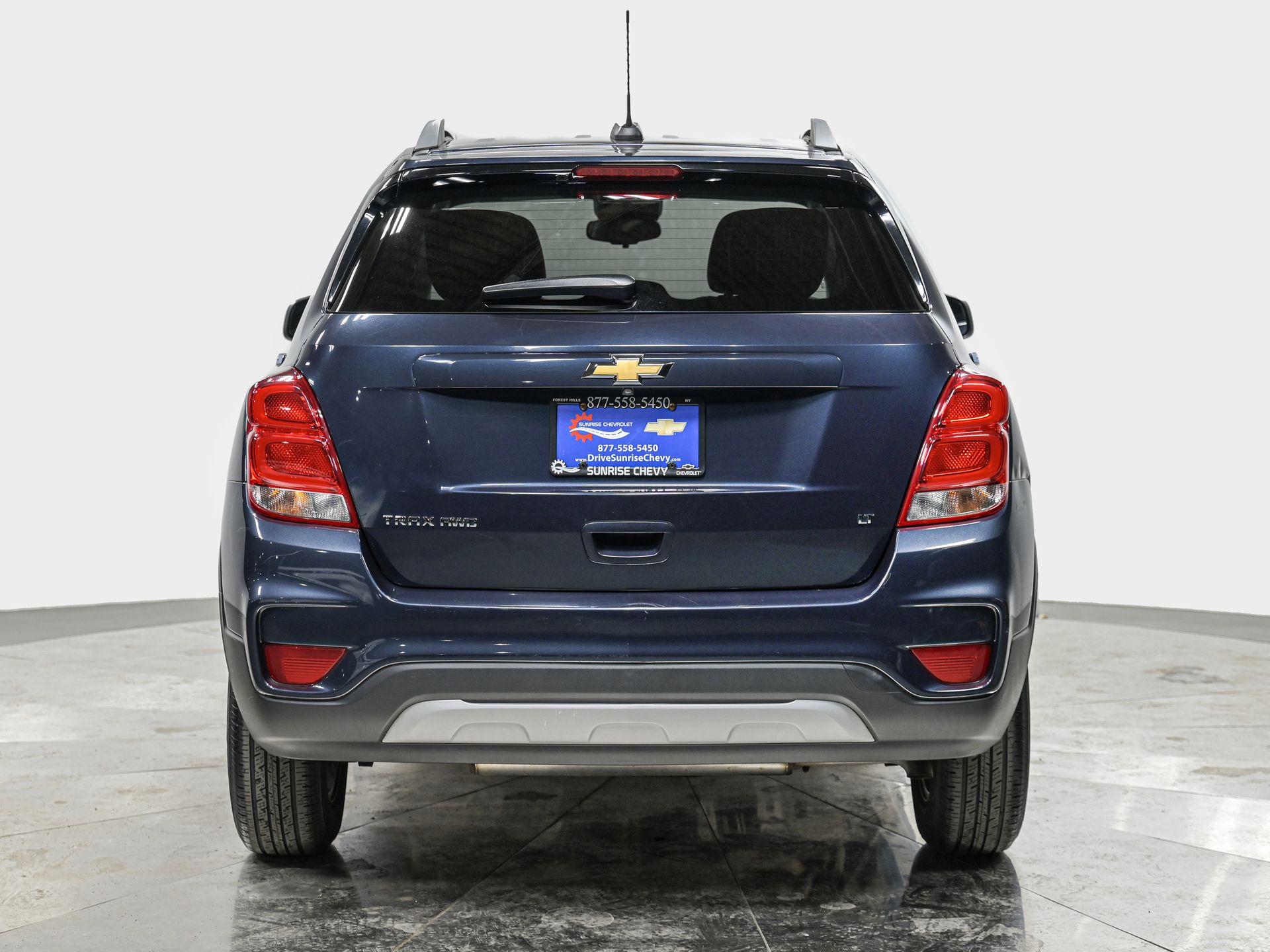 View vehicle photo 5