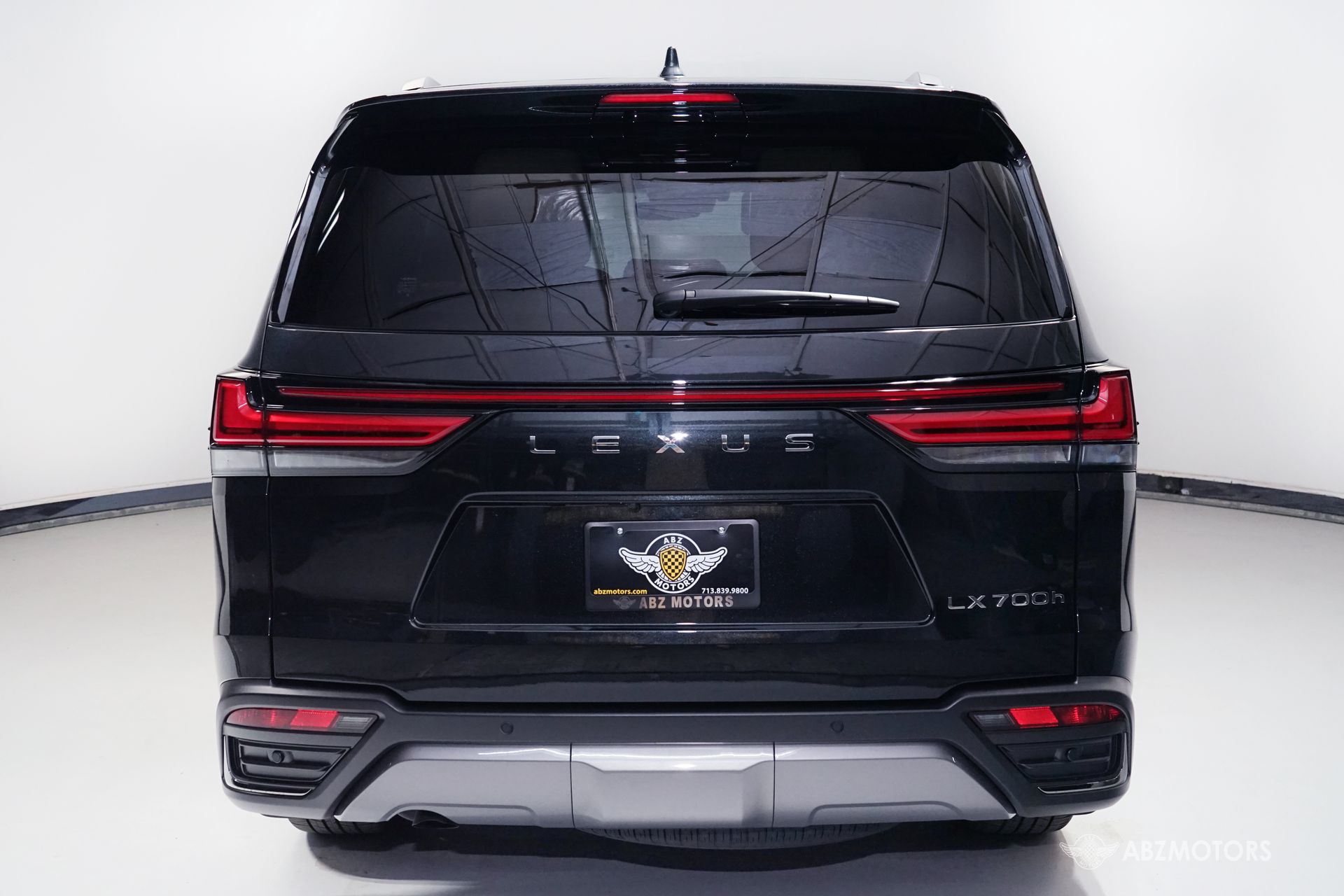 View vehicle photo 7