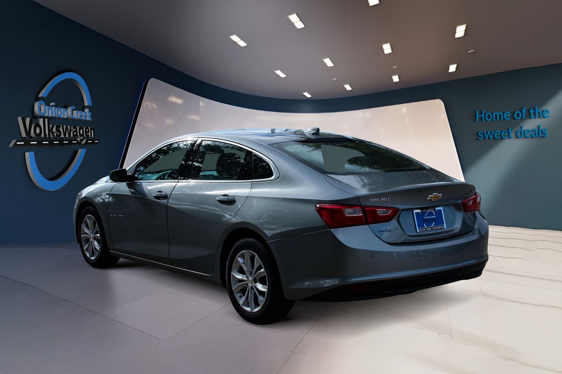 View vehicle photo 6