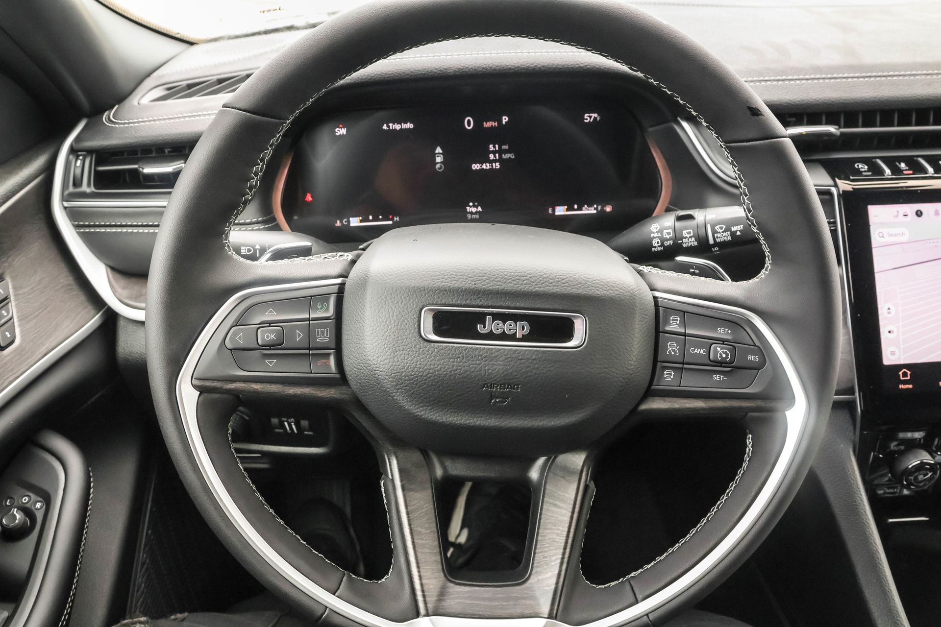 2025 JEEP GRAND CHEROKEE - Image 25