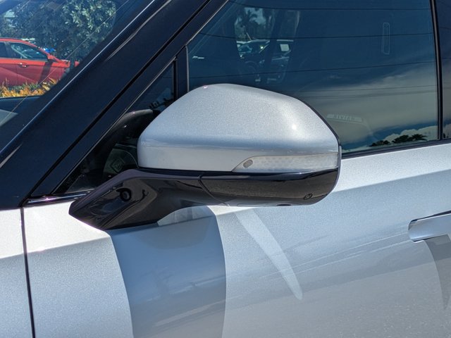 Used 2024 LA Silver Rivian  image 12