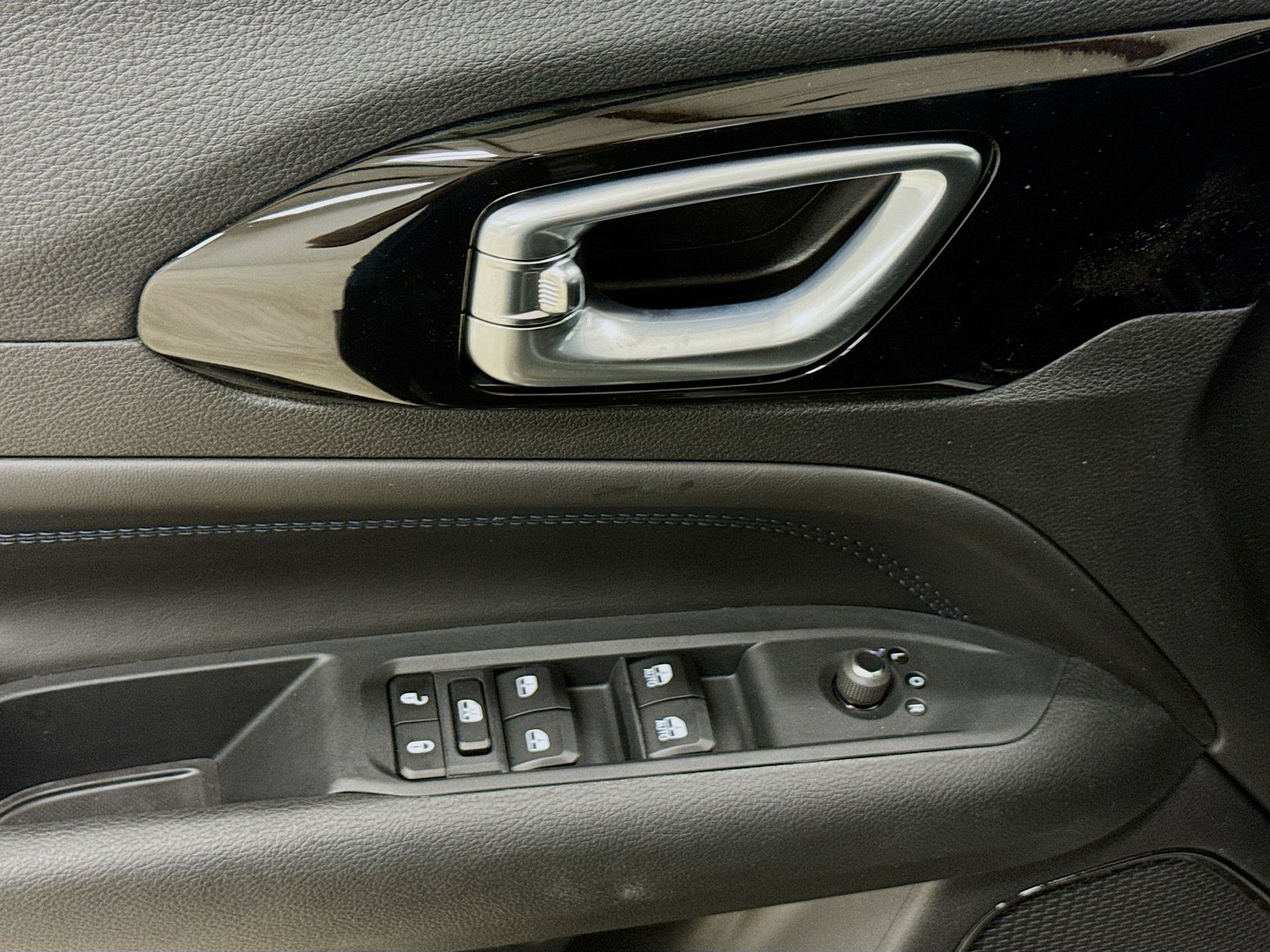 2026 Jeep Compass Latitude Altitude - Photo 16