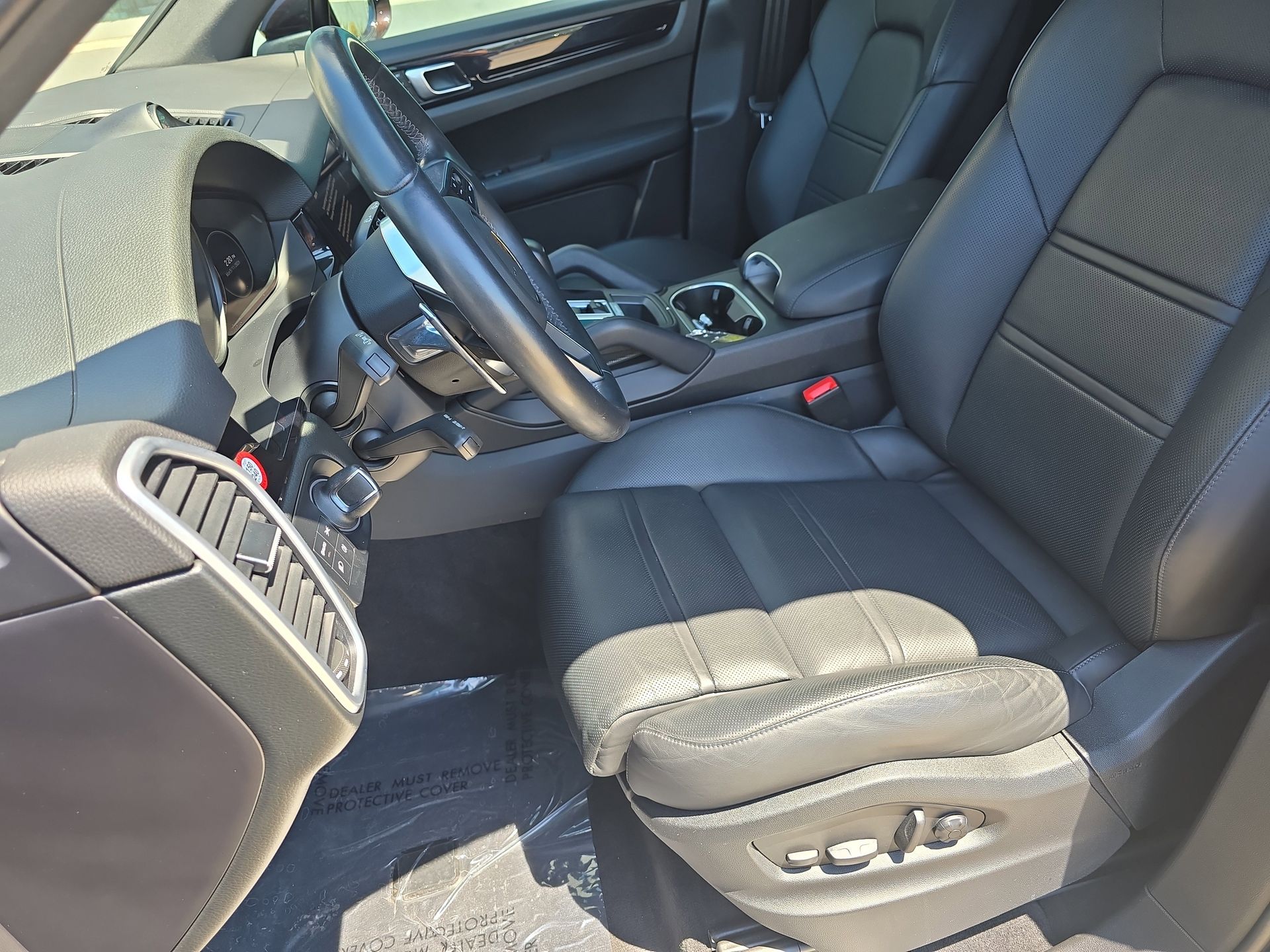 View vehicle photo 5