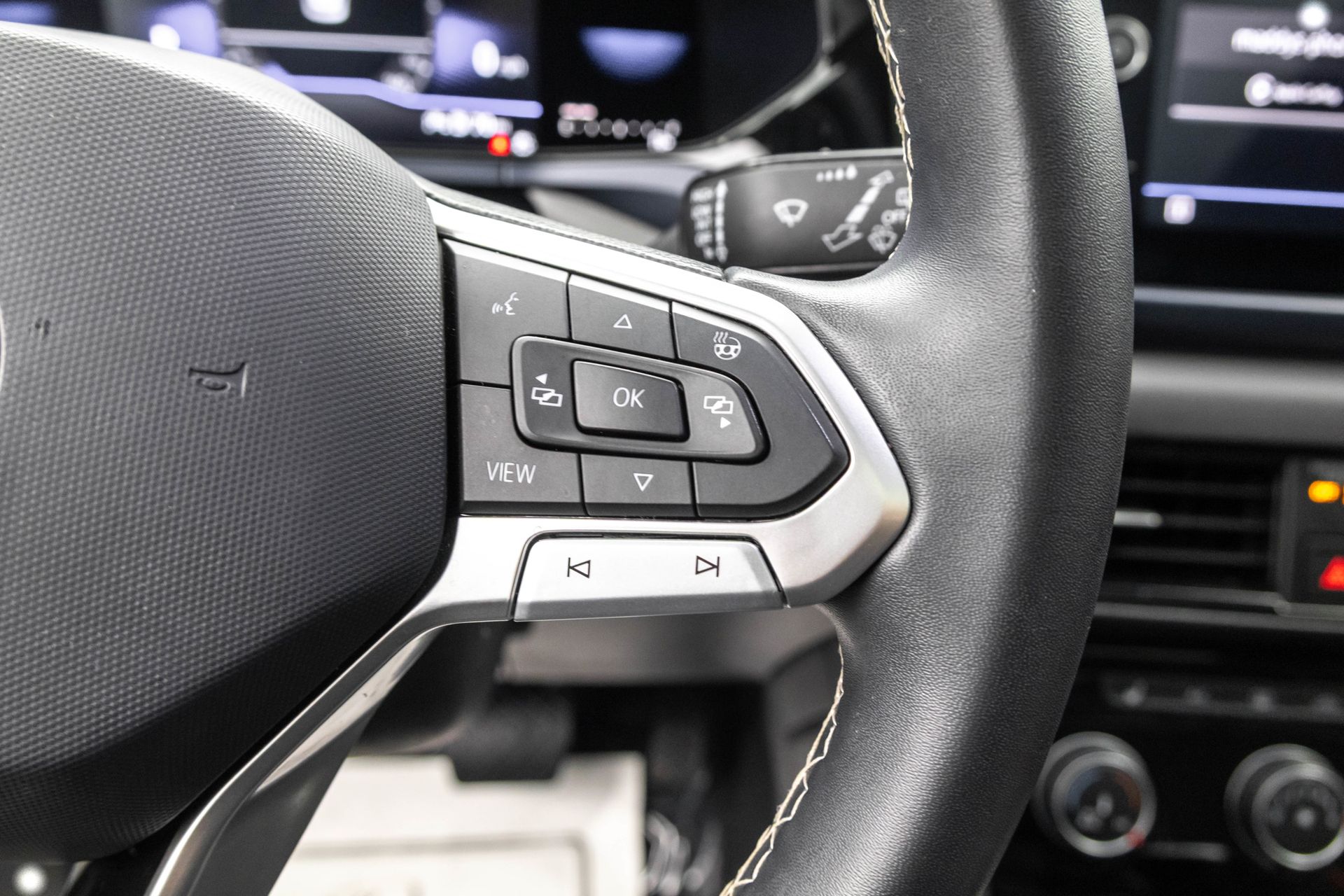 2023 VOLKSWAGEN TAOS - Image 21