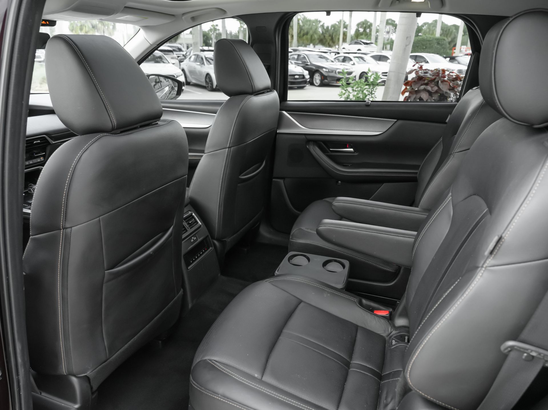 used 2024 Mazda CX-90 car, priced at $31,400