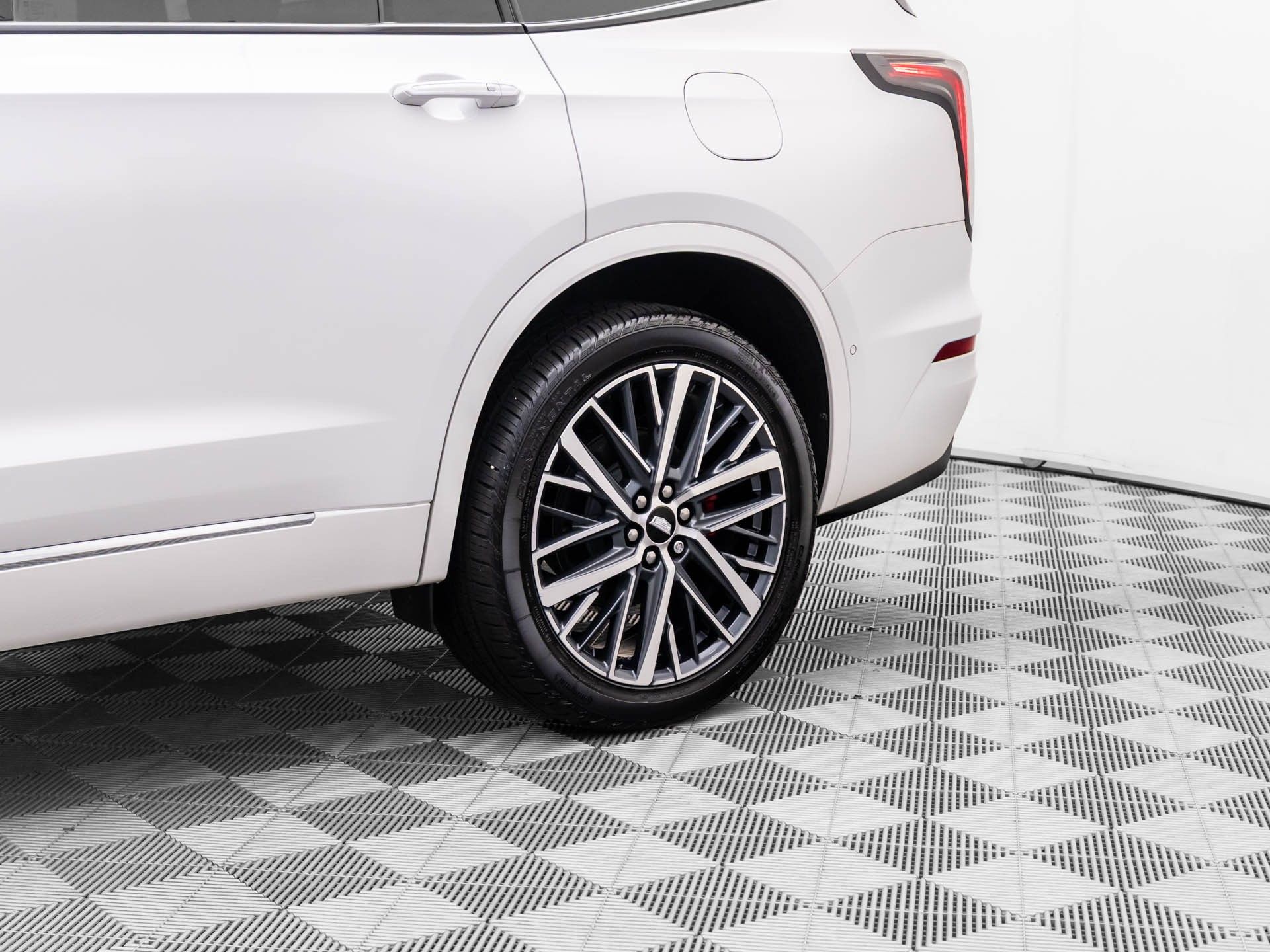 2023 Cadillac XT6 Sport photo