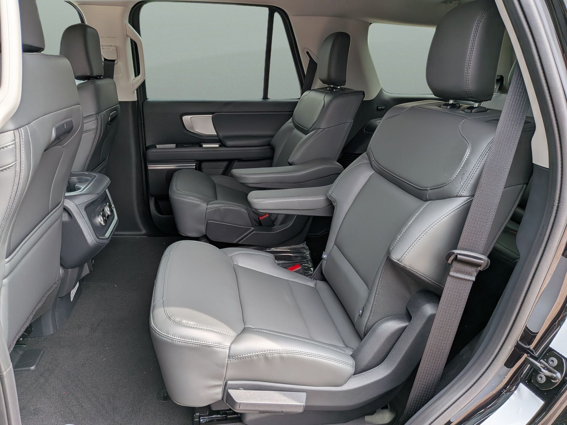 2026 Ford Expedition Active - 9