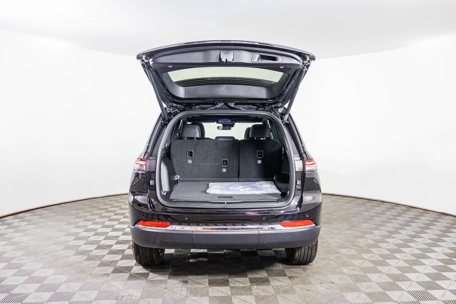 2025 JEEP GRAND CHEROKEE - Image 38