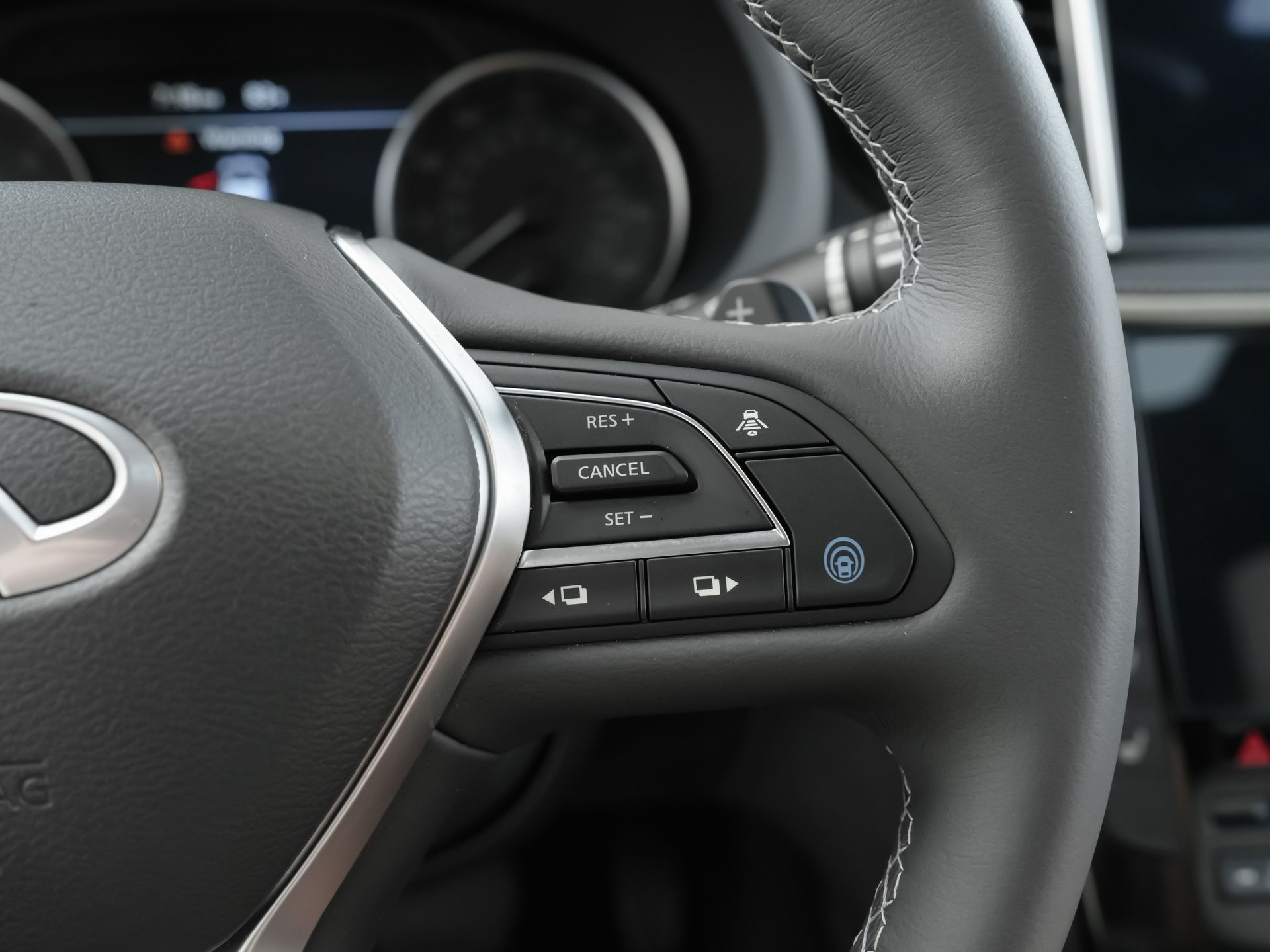 used 2025 INFINITI QX55 car, priced at $37,500
