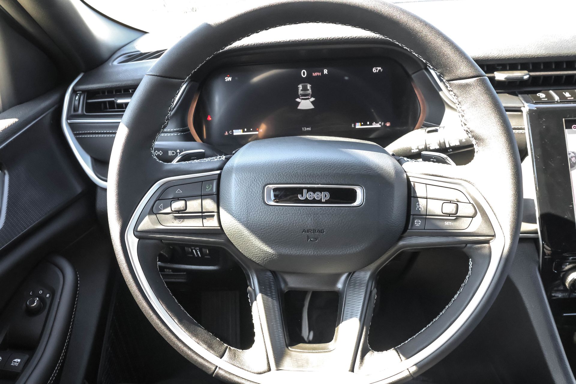 2025 JEEP GRAND CHEROKEE - Image 26