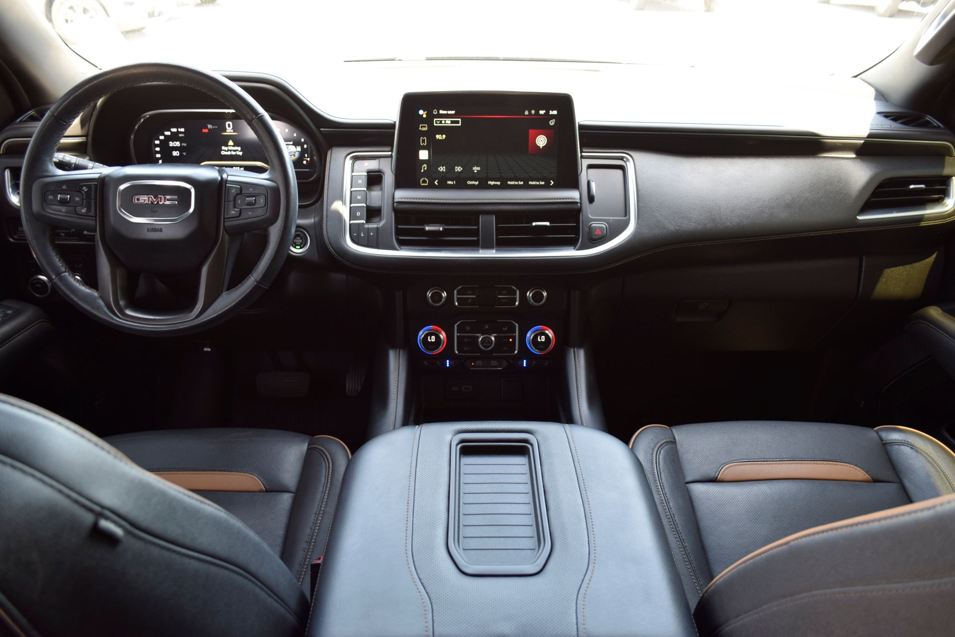2022 GMC Yukon AT4 - 4