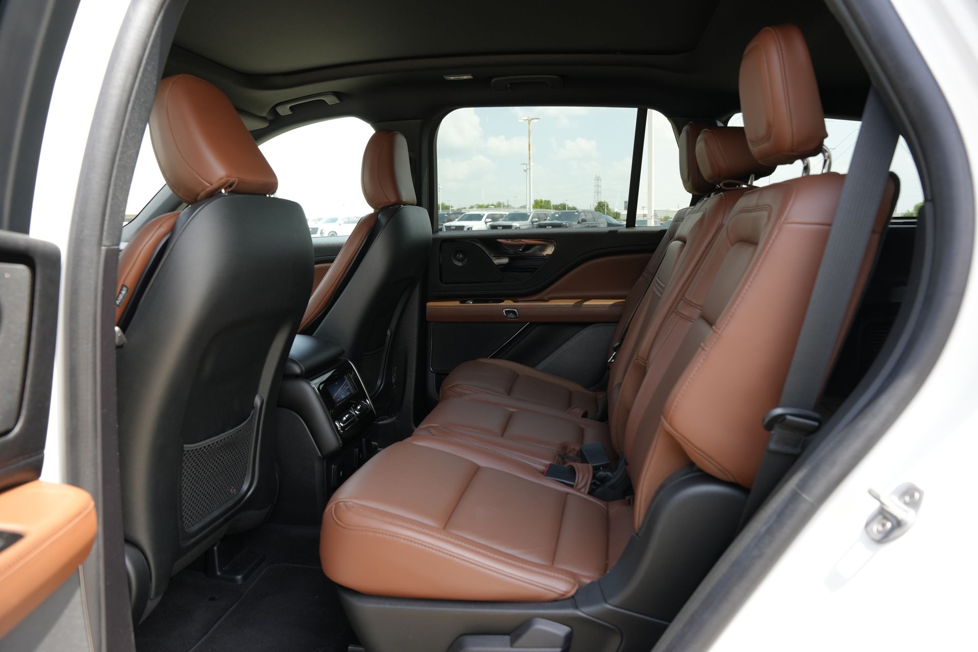 2023 Lincoln Aviator Reserve White at Genesis of Spring