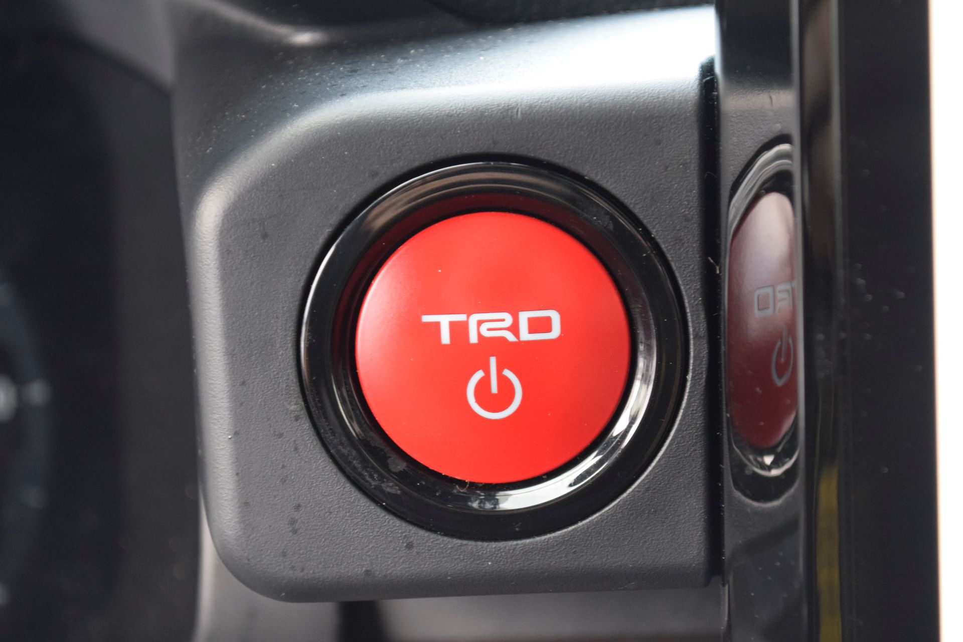 2025 Toyota Tacoma Hybrid TRD Off Road - 11