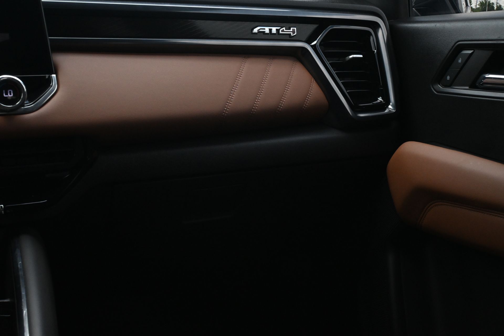 2024 GMC Canyon AT4 White at Big Star Buick GMC
