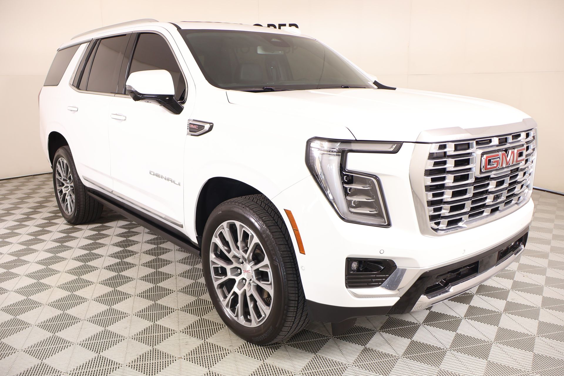 Summit White 2026 GMC Yukon SUV / Crossover Four-Wheel Drive 