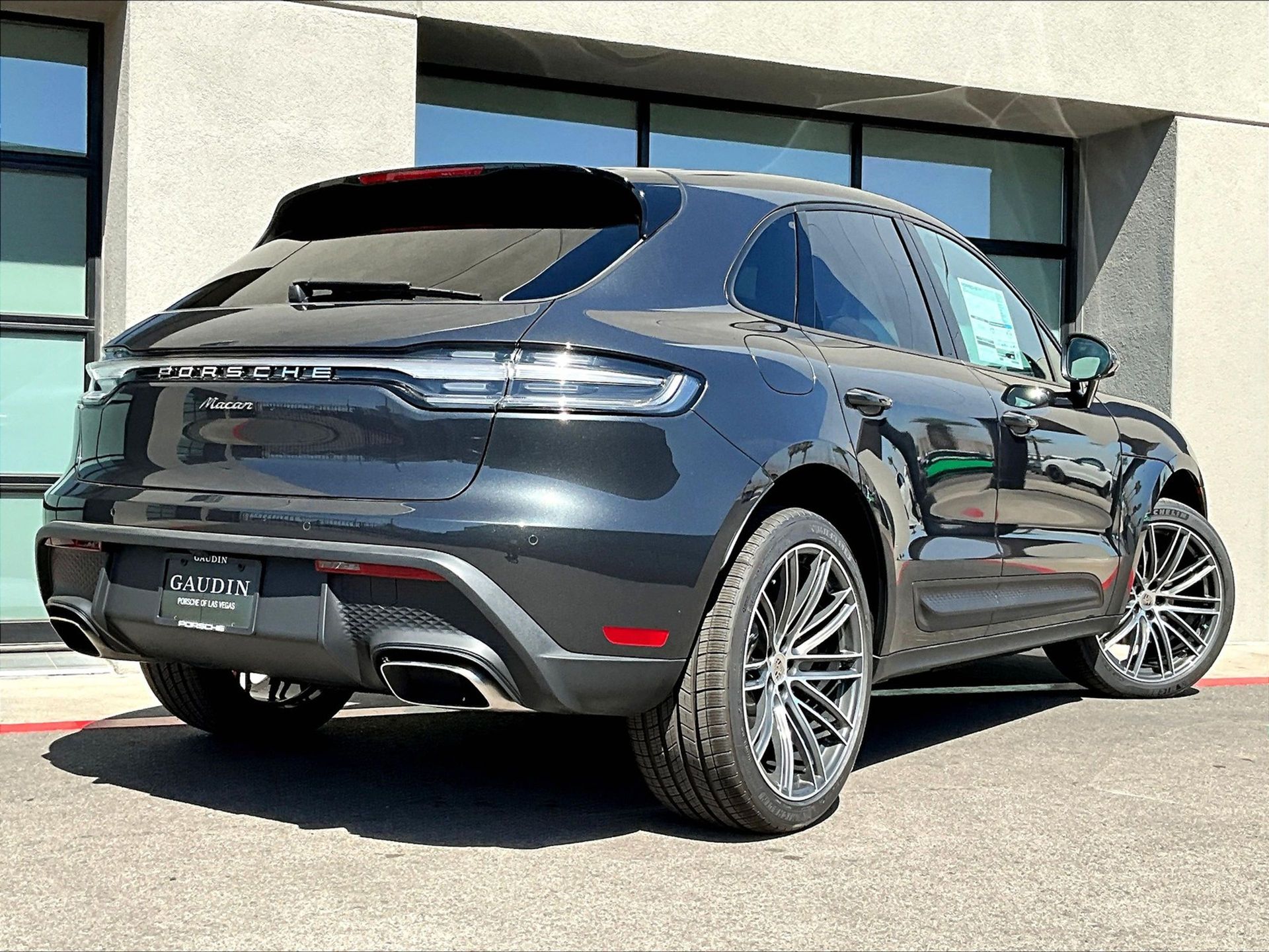 2025 Macan picture #6