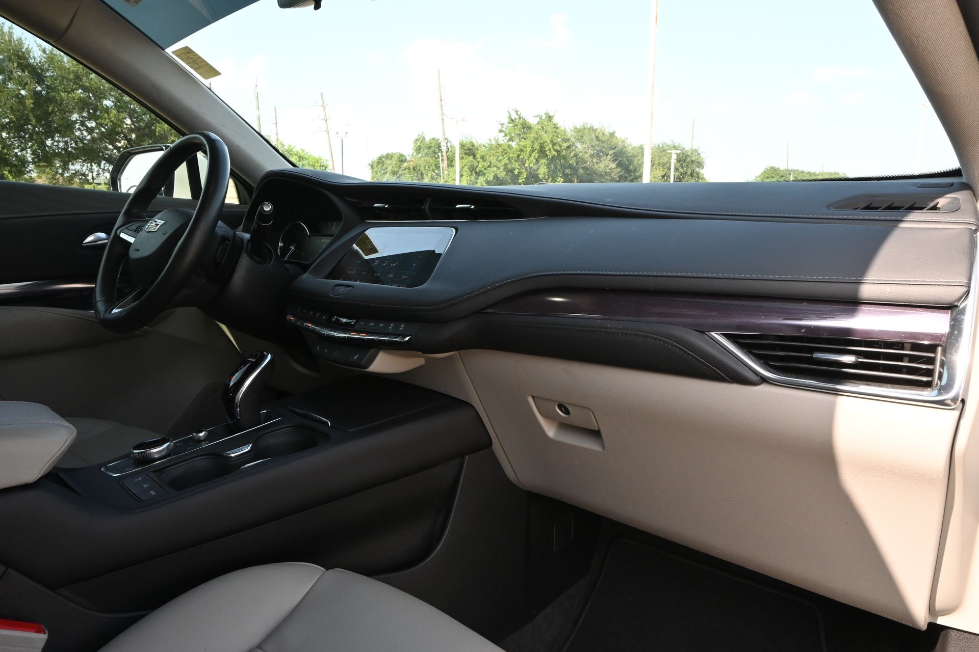 2023 Cadillac XT4 Luxury White at Bayway Cadillac Southwest