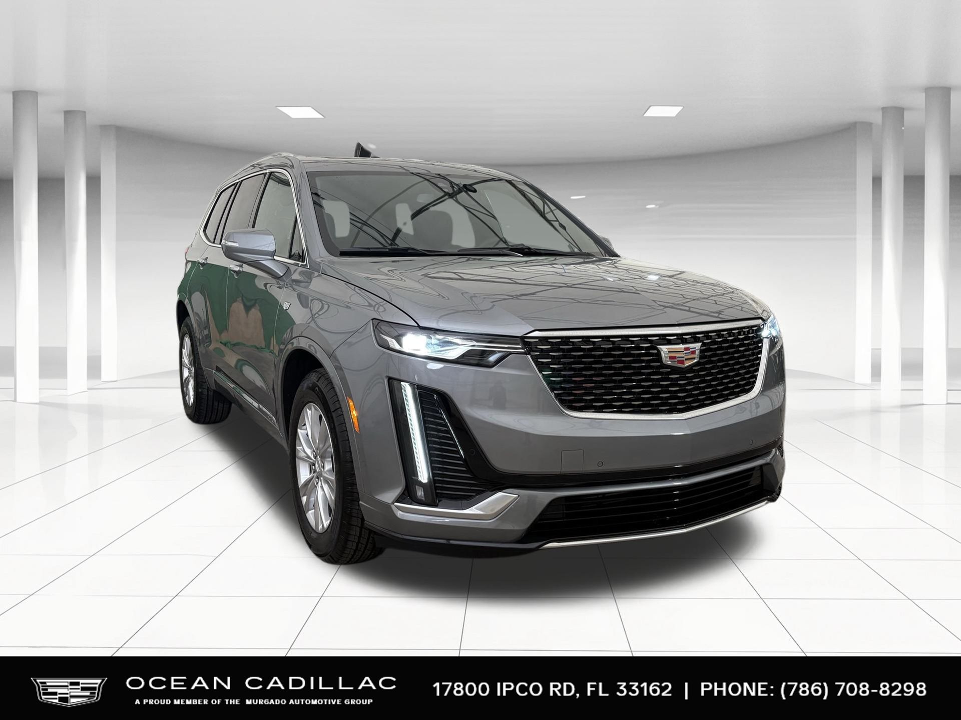 2025 Cadillac XT6 Luxury 4