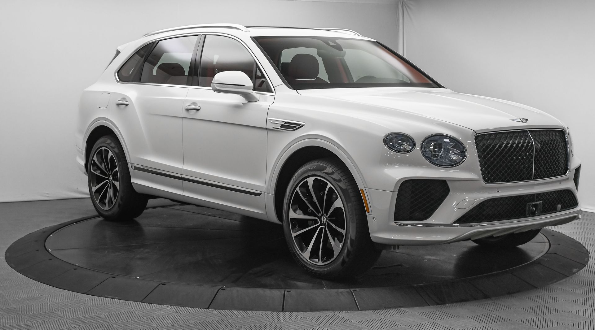 2024 Bentley Bentayga V8