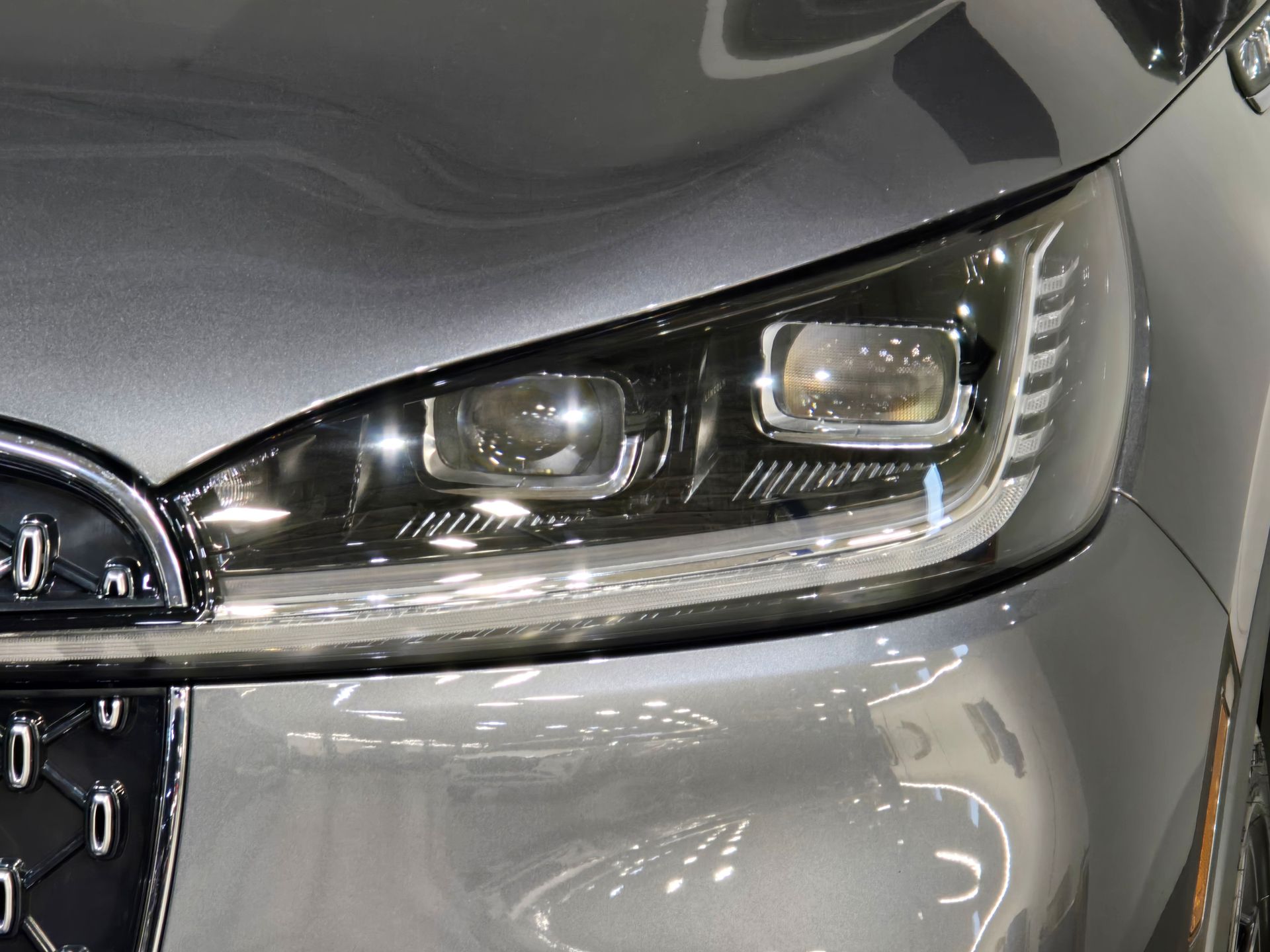 2025 Lincoln Aviator Reserve photo 9