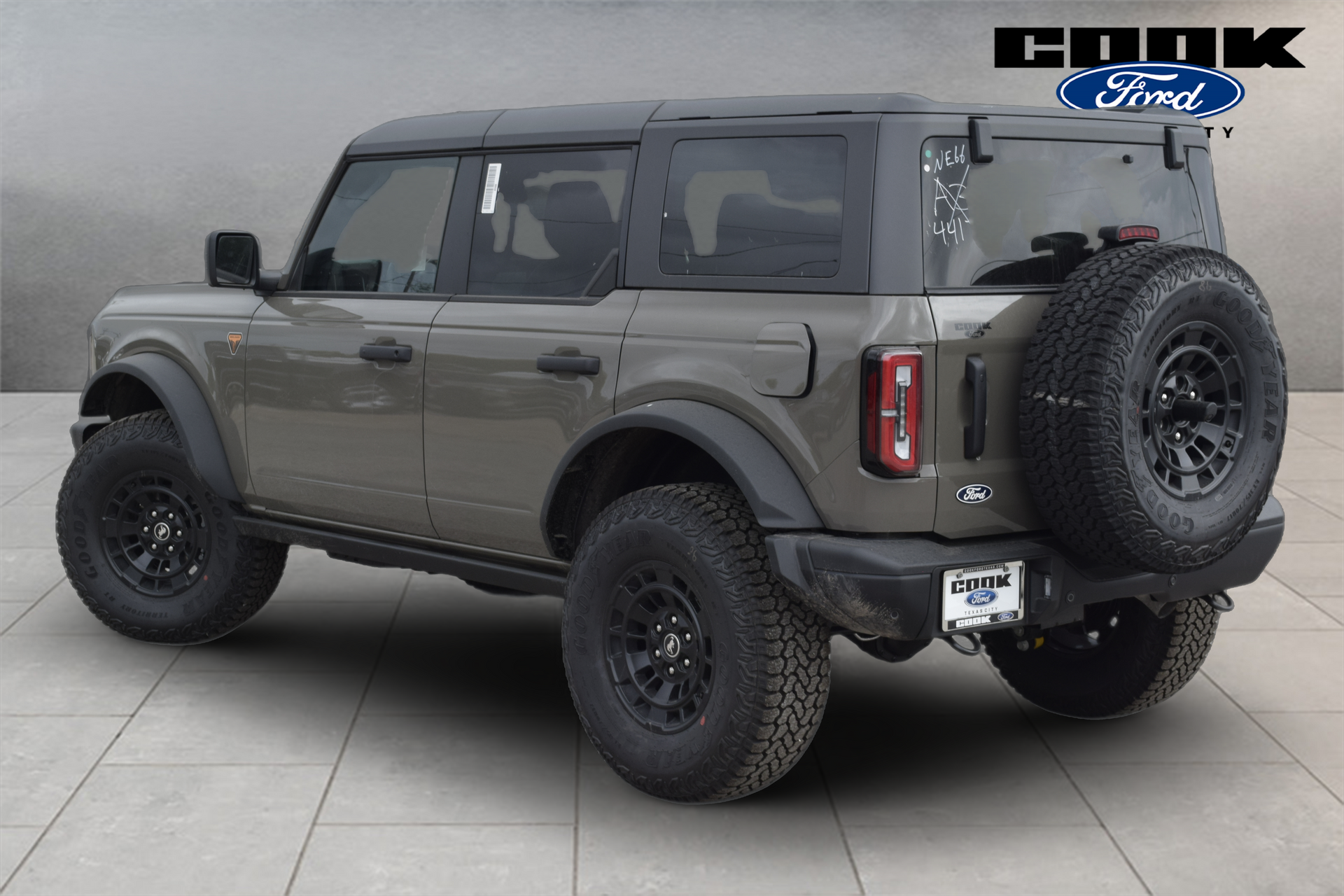 2026 Ford Bronco Badlands Gray at Cook Ford