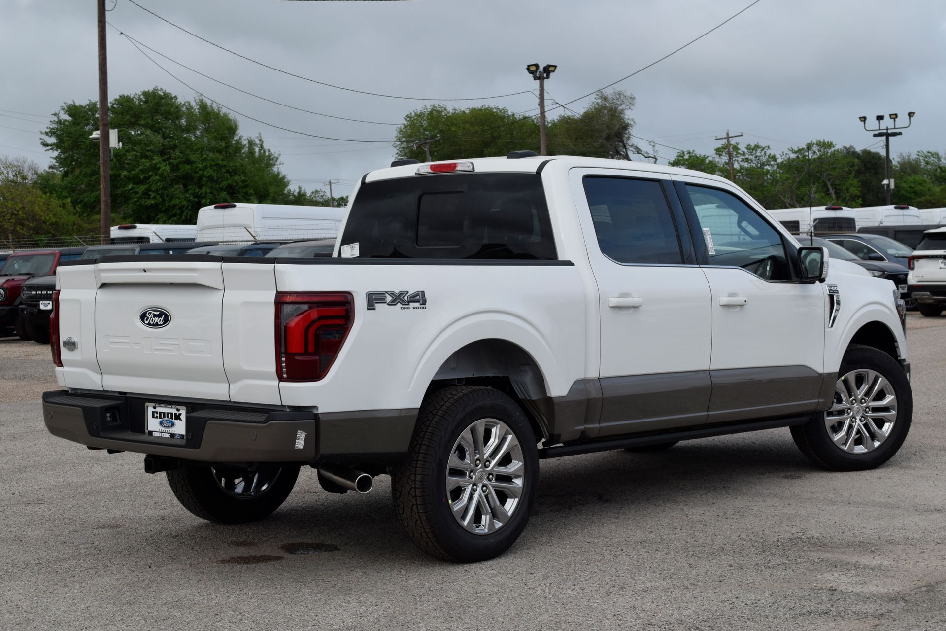 View vehicle photo 6