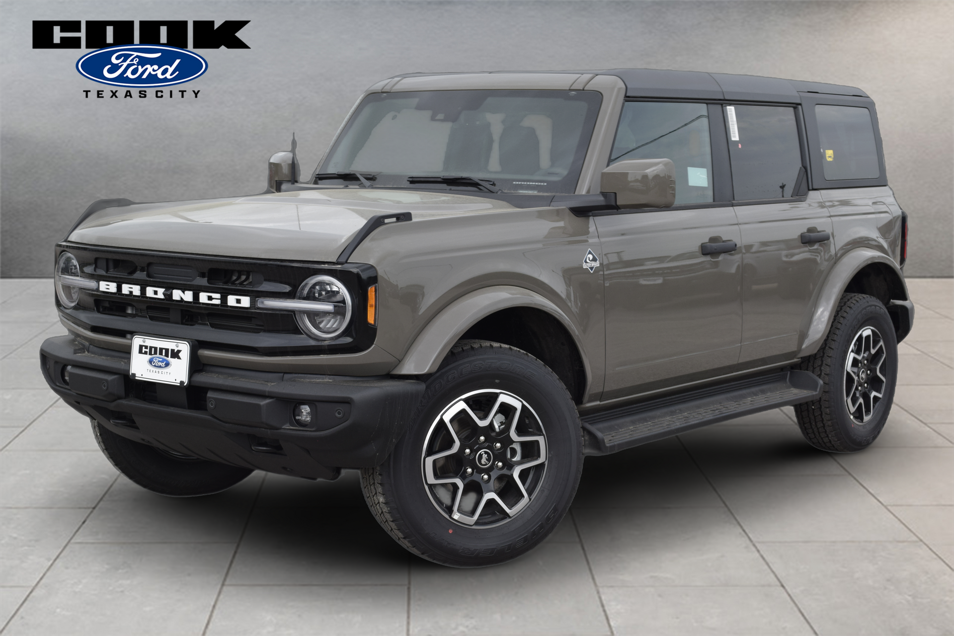 2026 Ford Bronco Outer Banks - 0