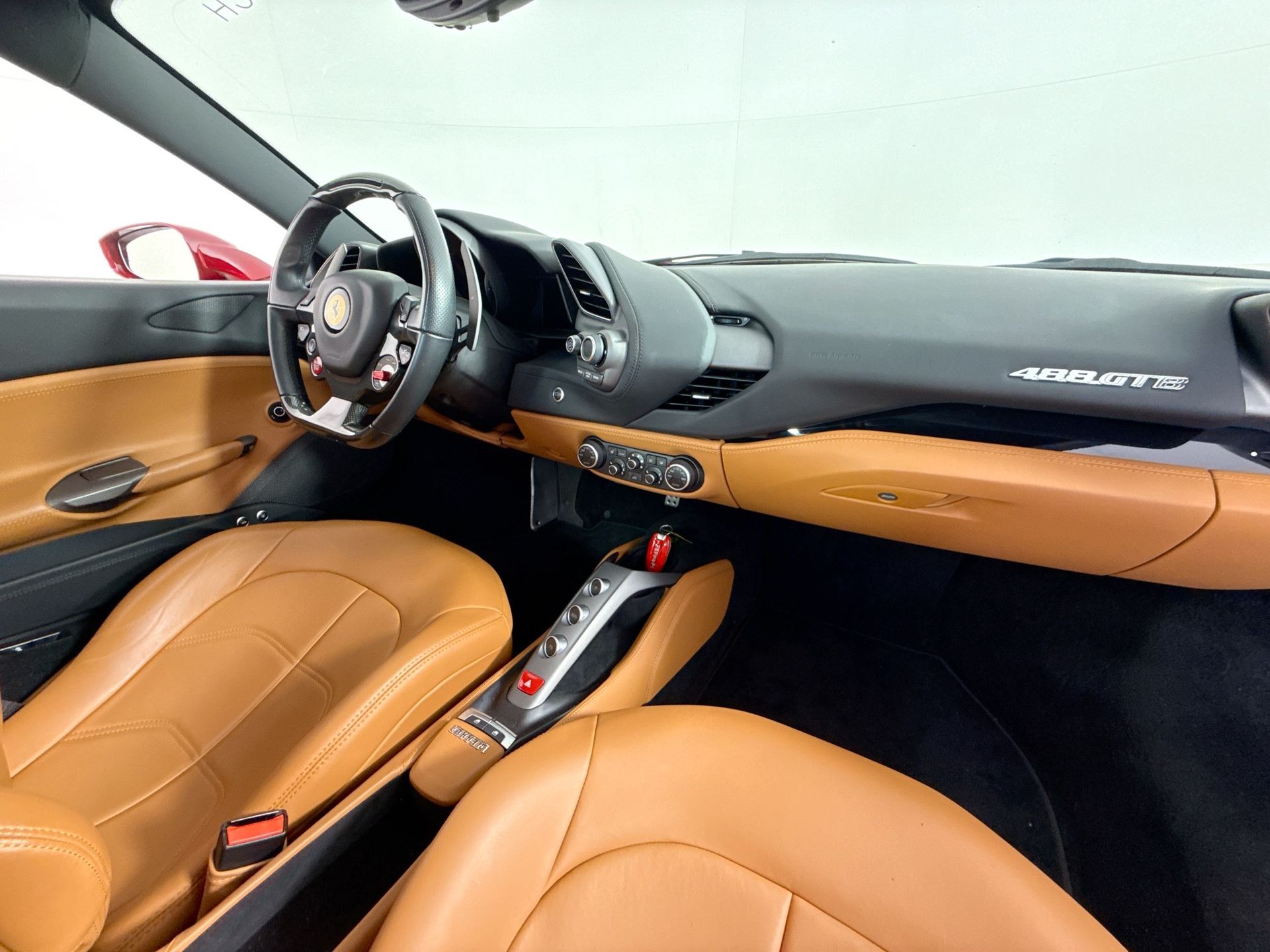 Certified Used 2019 Rosso Mugello Ferrari Base image 24
