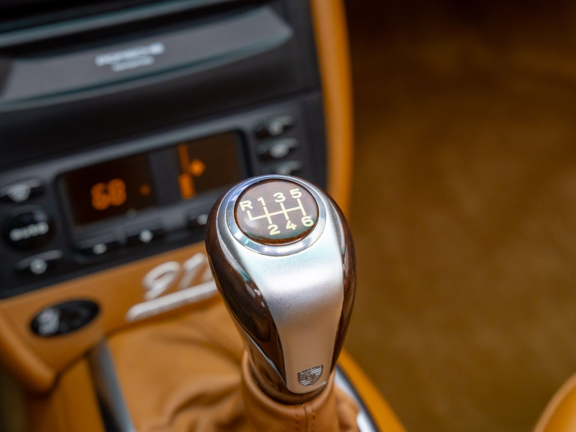 2000 Porsche 911 Carrera photo