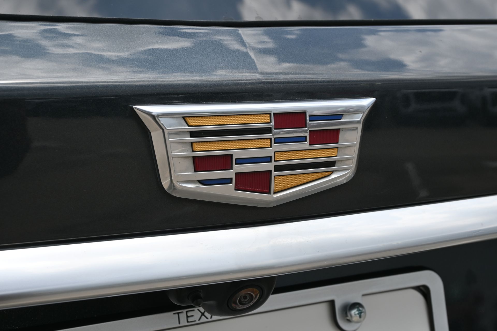 2023 Cadillac XT6 Premium Luxury Green at Bayway Cadillac Southwest