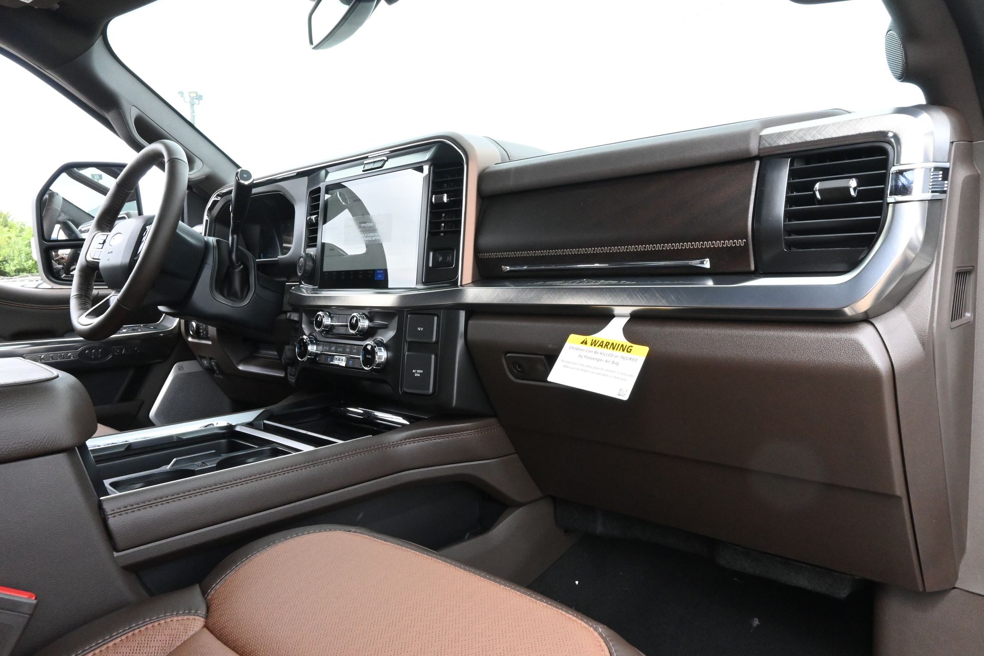 2026 Ford F-250SD King Ranch White at EAG Ford Navasota