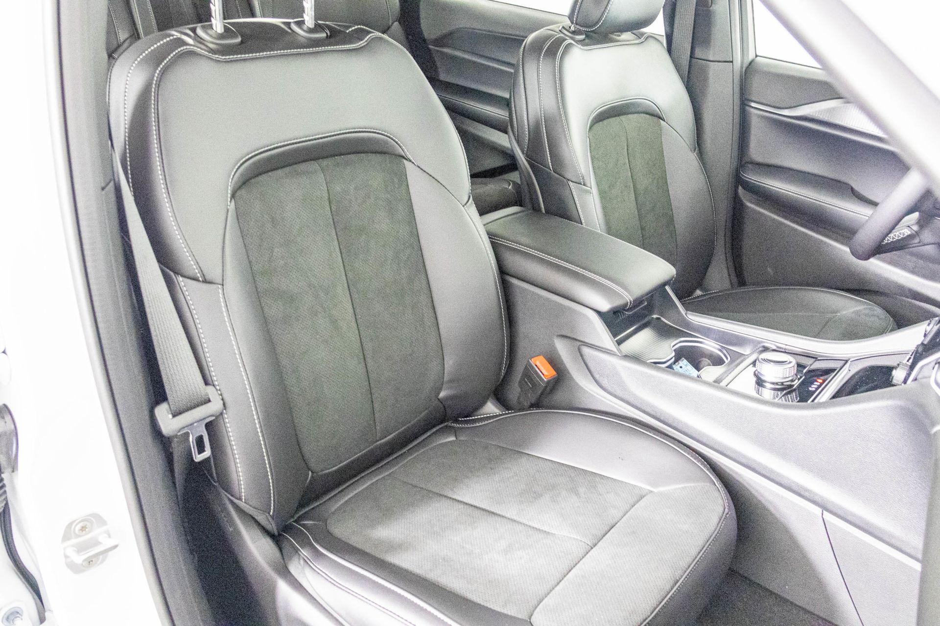 2025 JEEP GRAND CHEROKEE L - Image 37