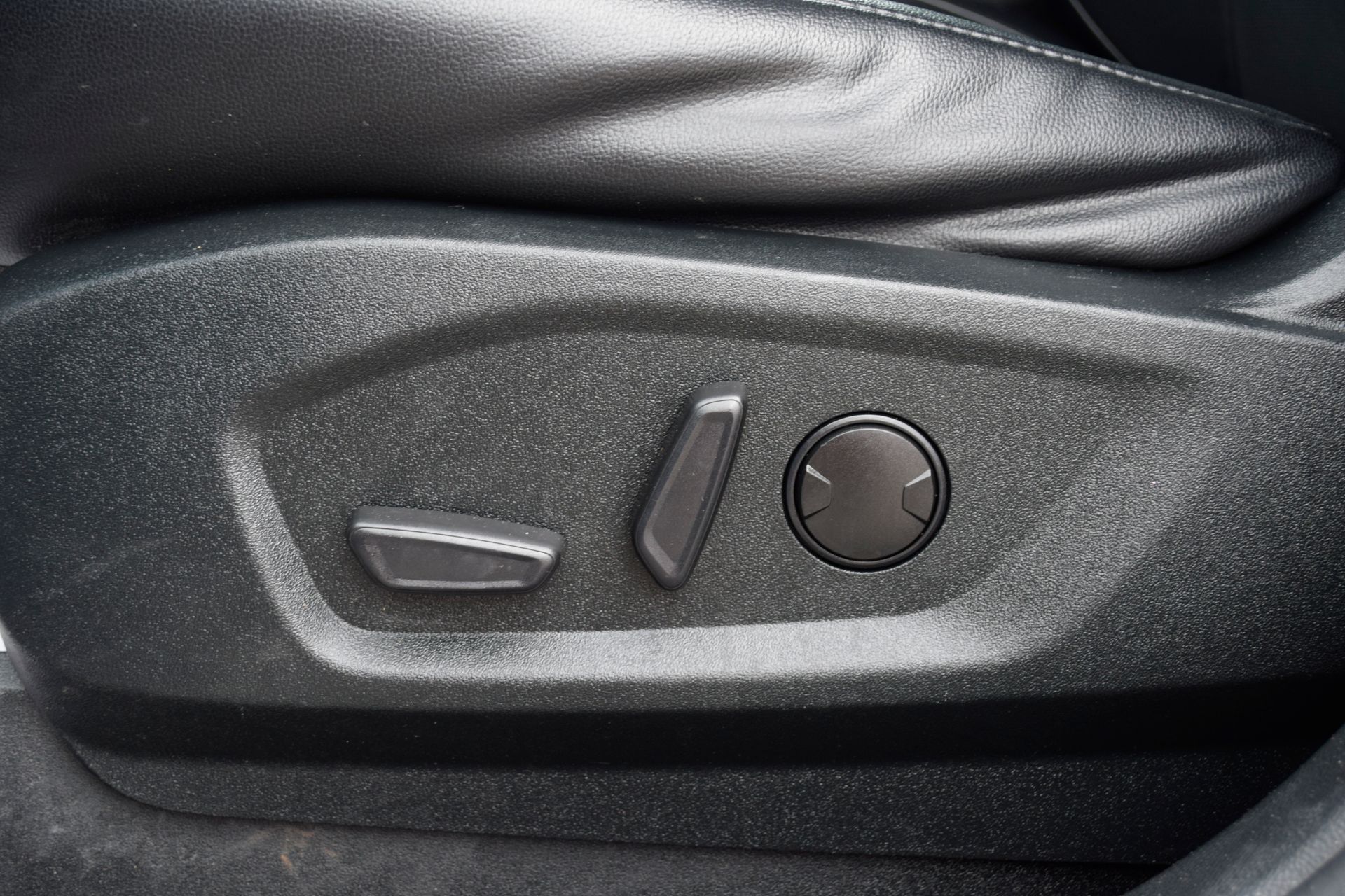 2022 Ford Edge Titanium Black at Toyota of Victoria