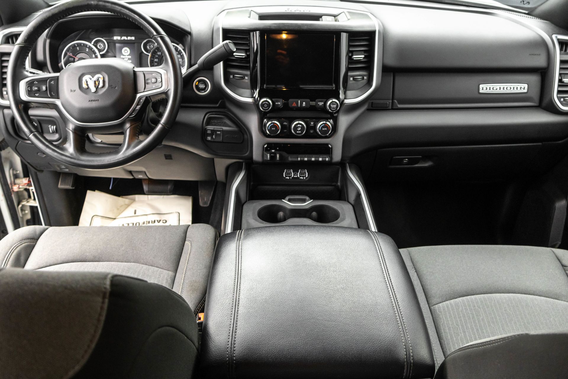 2023 RAM 3500 - Image 33