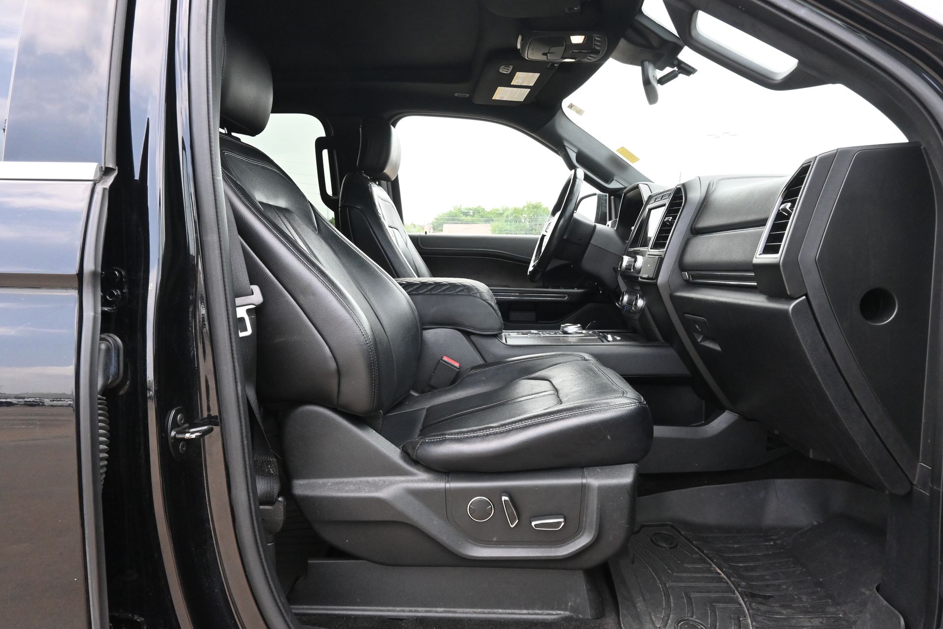 2018 Ford Expedition Limited Black at DeMontrond Ford