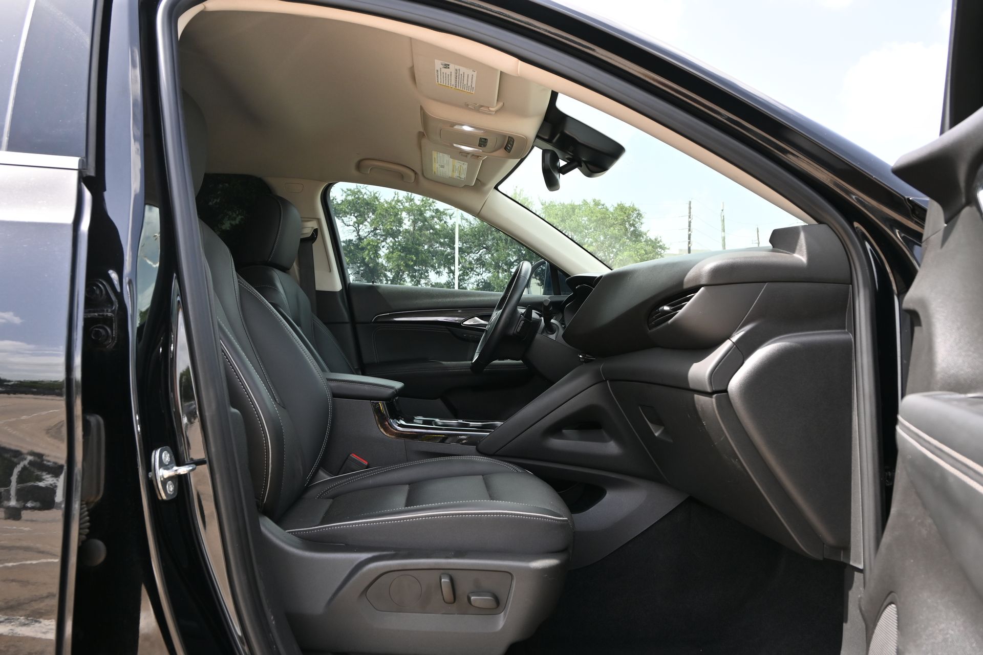 2023 Buick Envision Essence Black at Baytown Hyundai