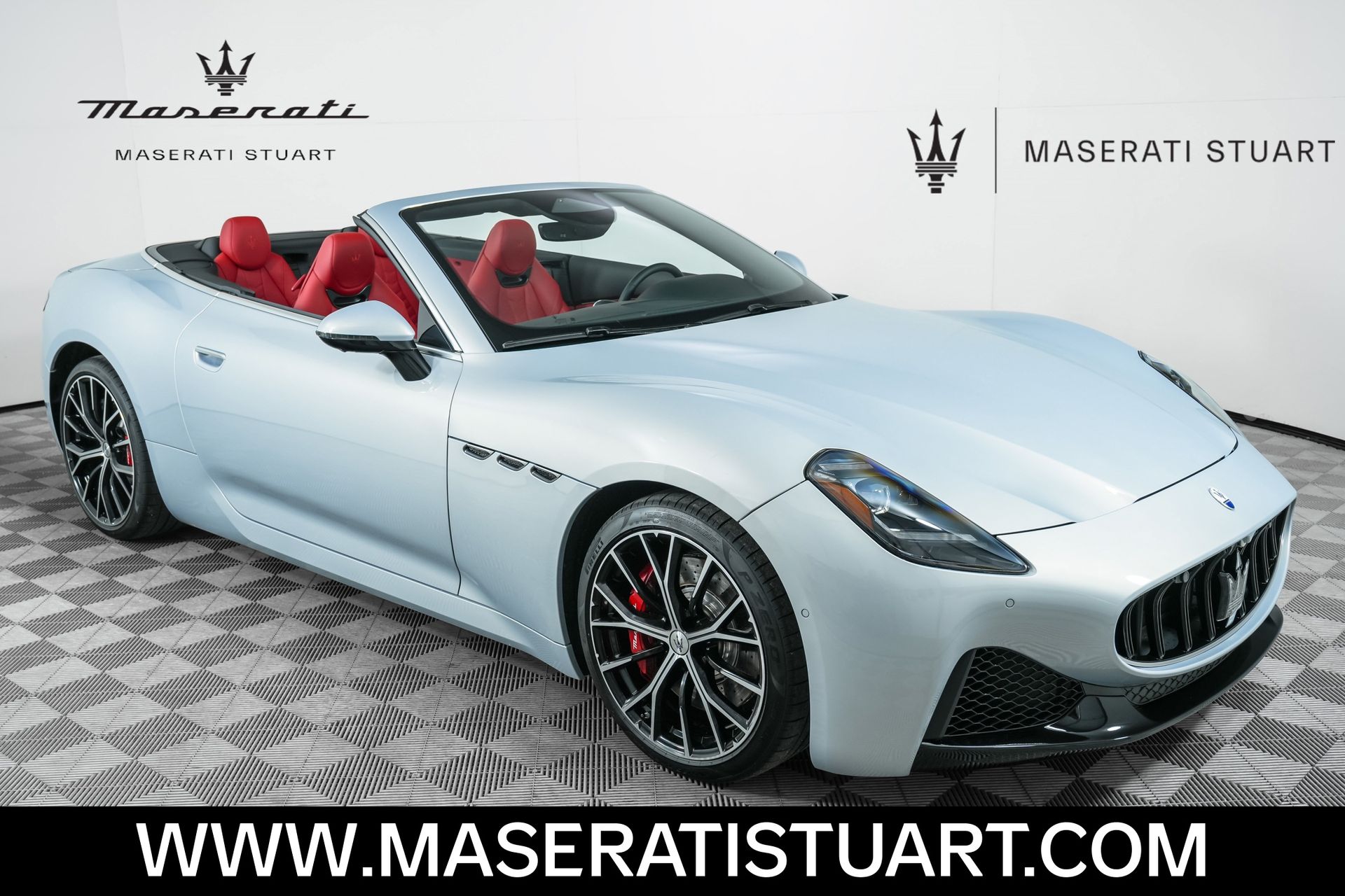 Bianco Astro Metallic 2026 Maserati GranCabrio Convertible All-Wheel Drive 8-Speed Automatic