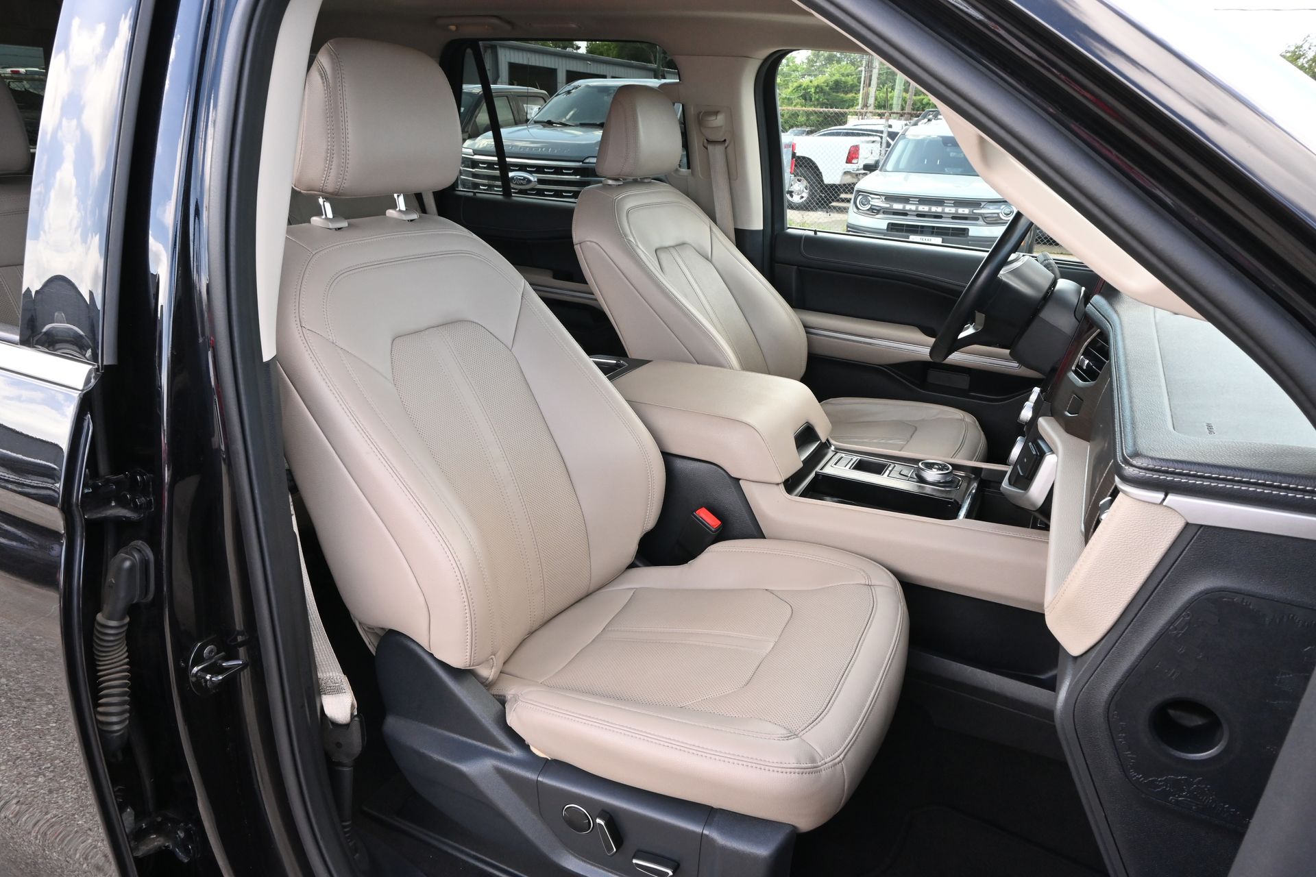 2024 Ford Expedition Limited Black at DeMontrond Mazda