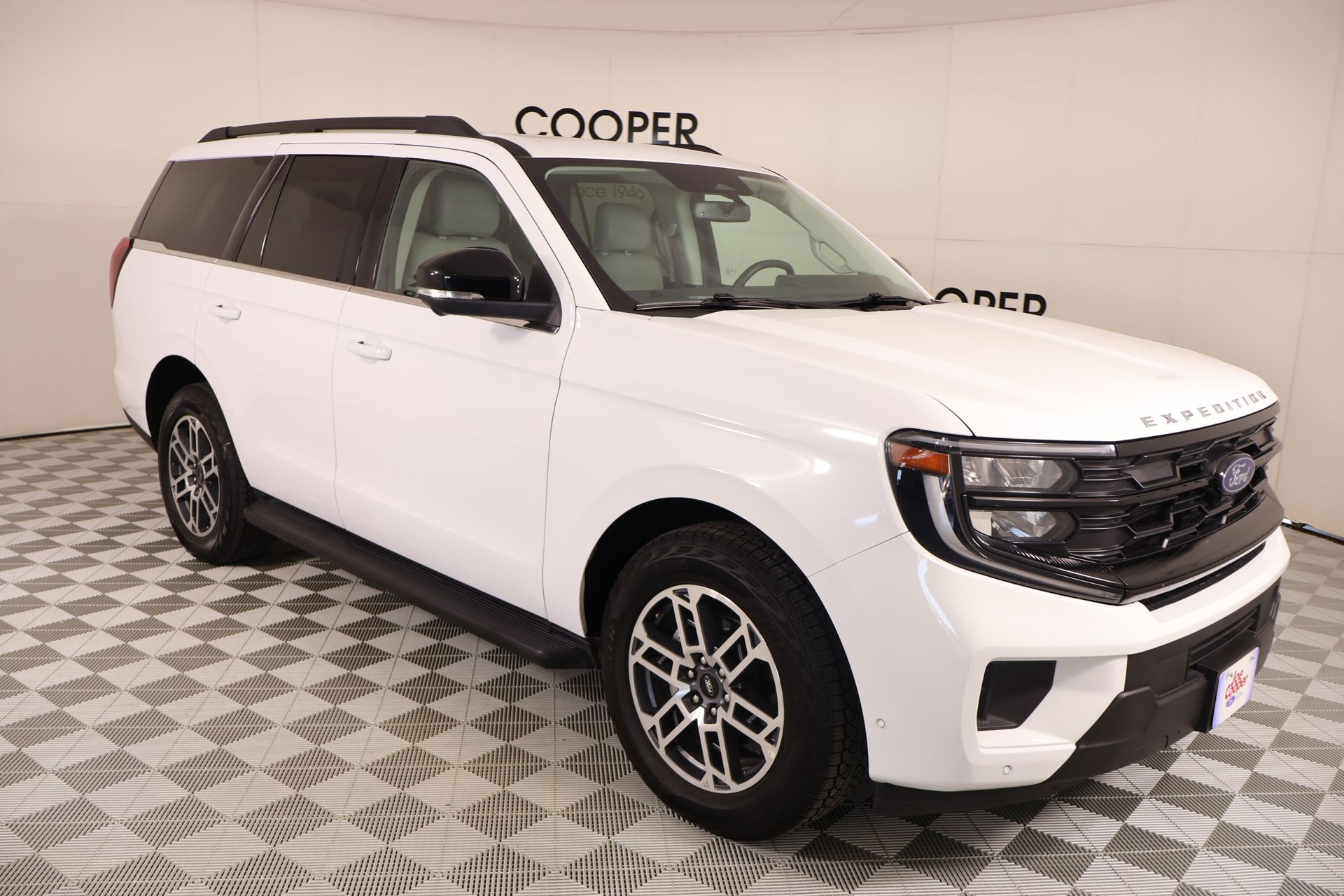 Oxford White 2025 Ford Expedition SUV / Crossover Four-Wheel Drive Automatic