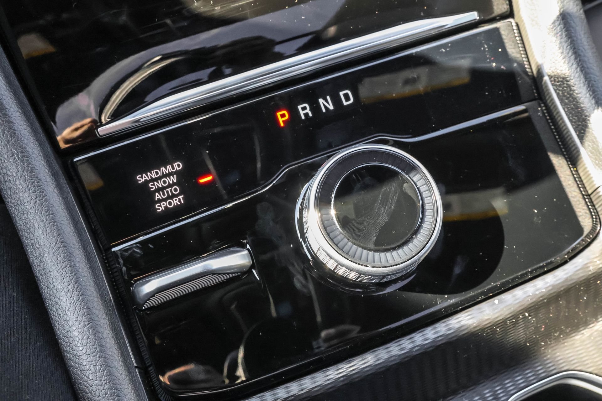 2025 JEEP GRAND CHEROKEE - Image 21